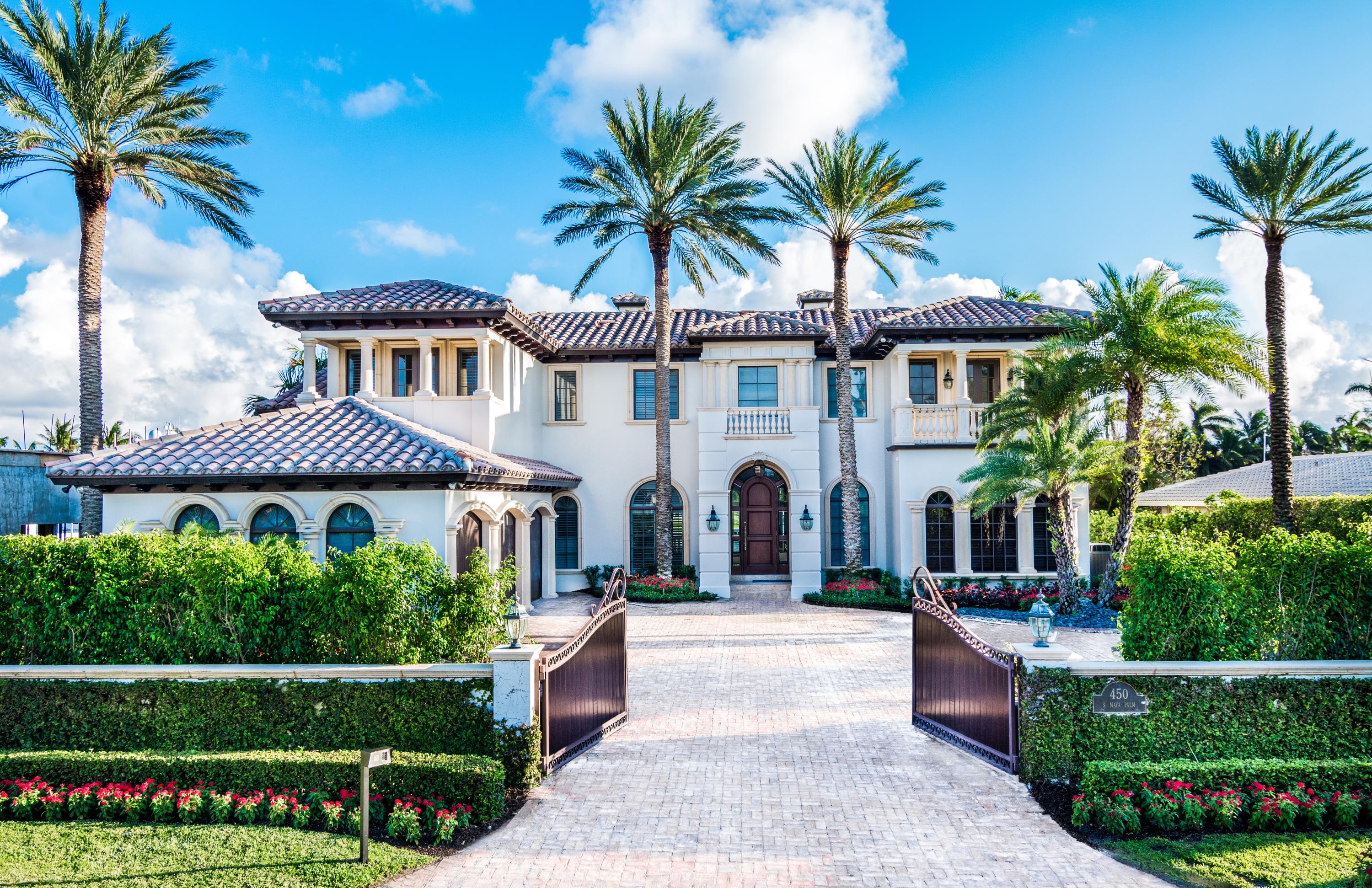 ROYAL PALM YACHT & COUNTRY CLUB - Residential