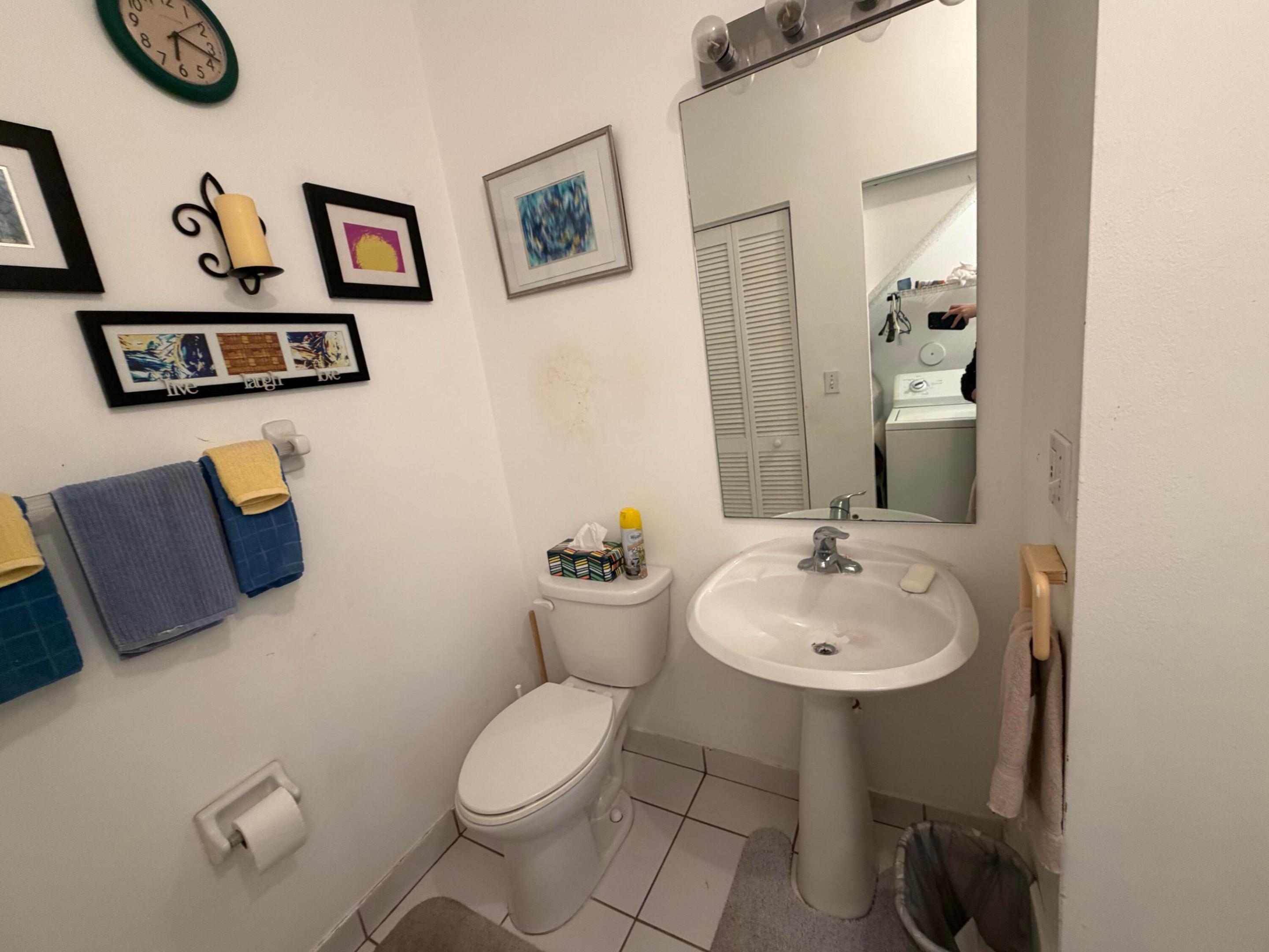 CORAL SPRINGS COUNTRY CLUB - Residential