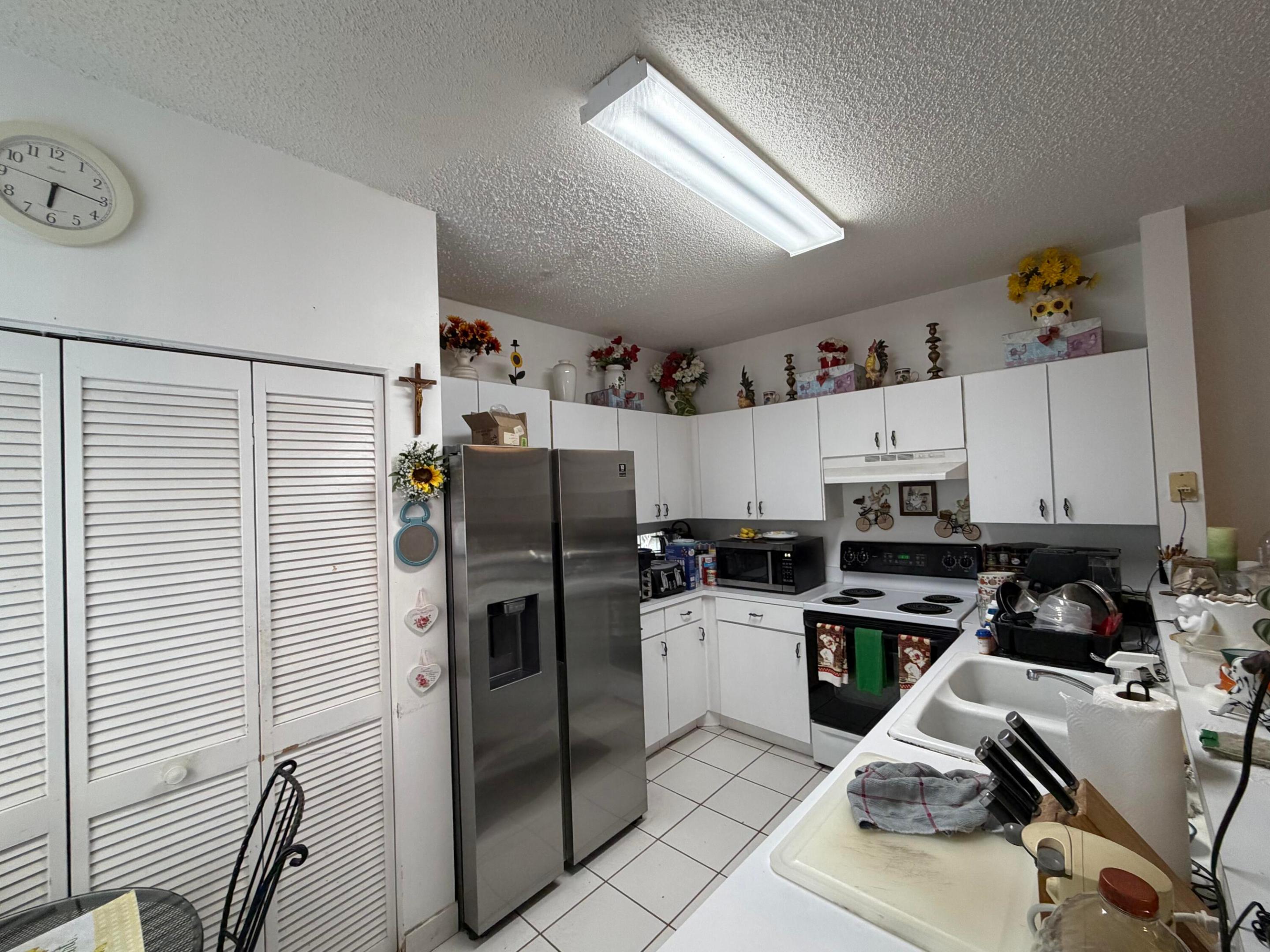 CORAL SPRINGS COUNTRY CLUB - Residential