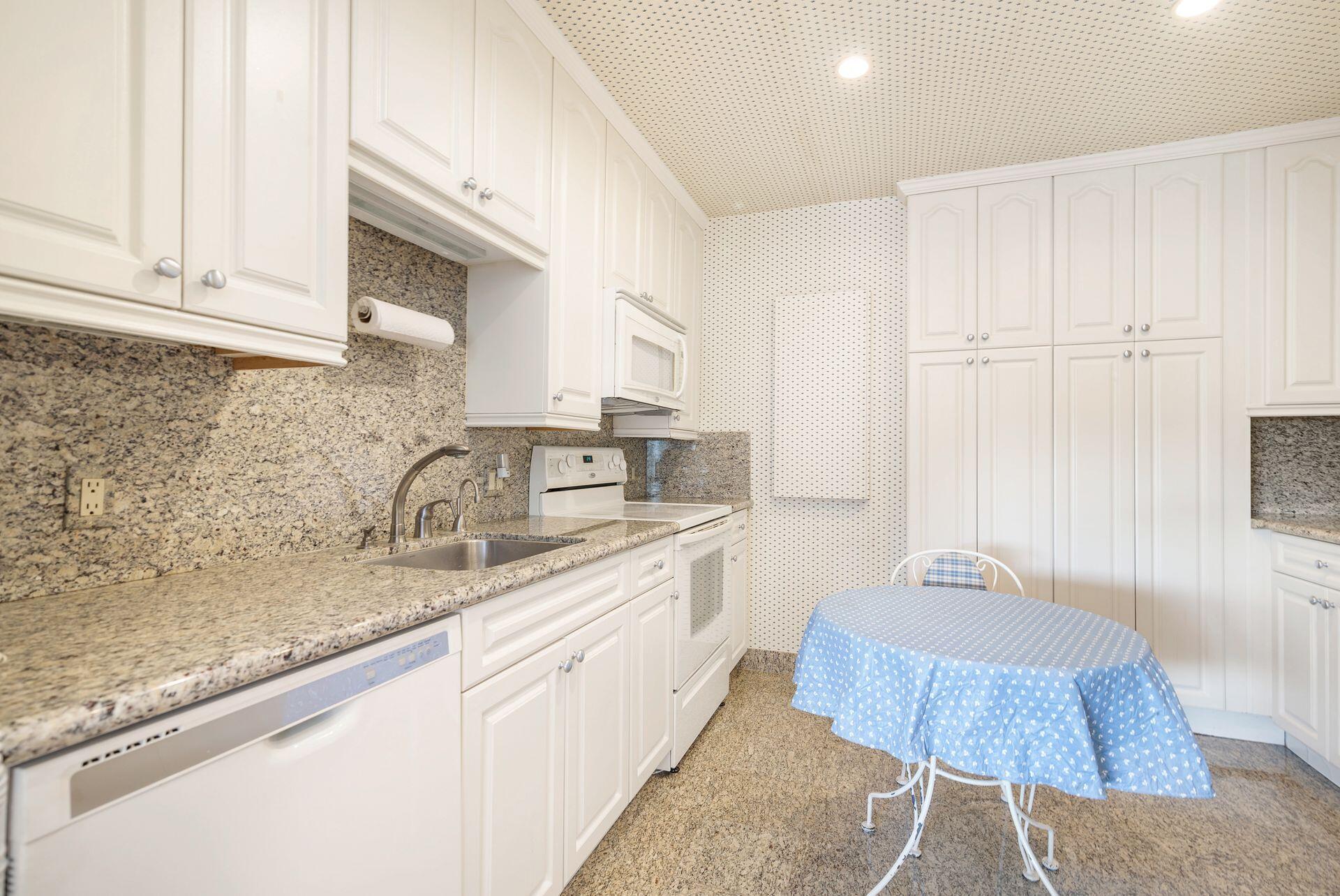PALM BEACH TOWERS CONDO - Residential