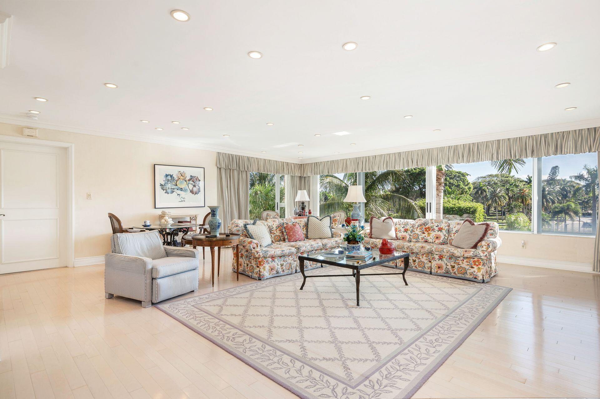 PALM BEACH TOWERS CONDO - Residential