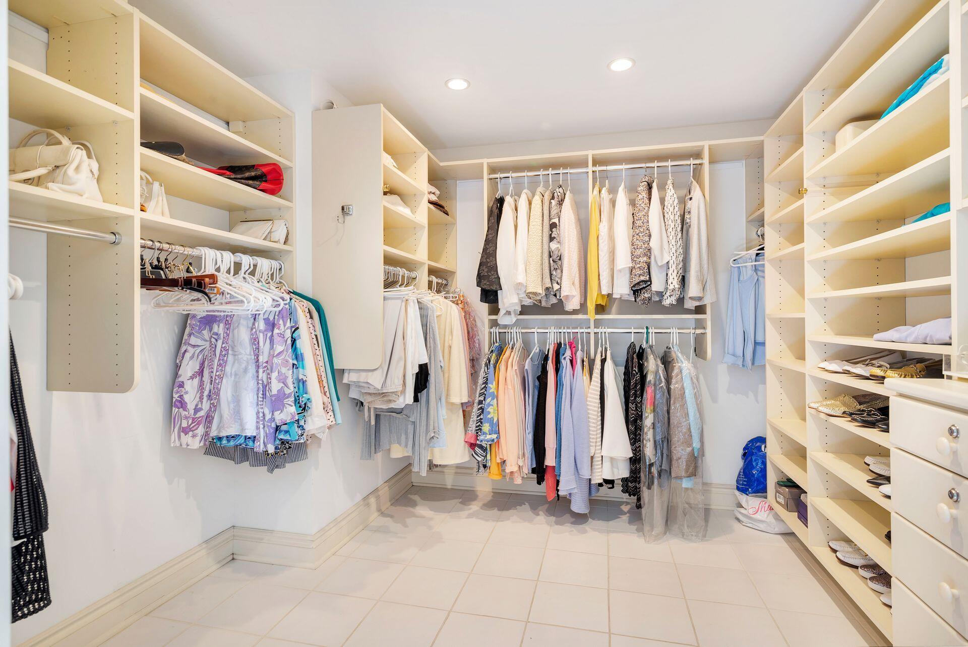 PALM BEACH TOWERS CONDO - Residential