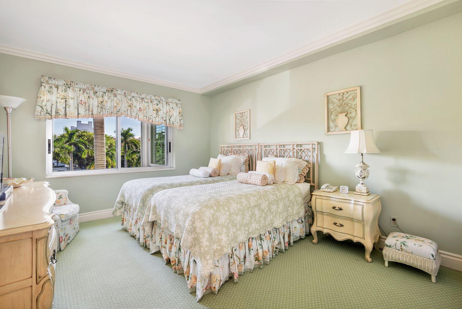 PALM BEACH TOWERS CONDO - Residential
