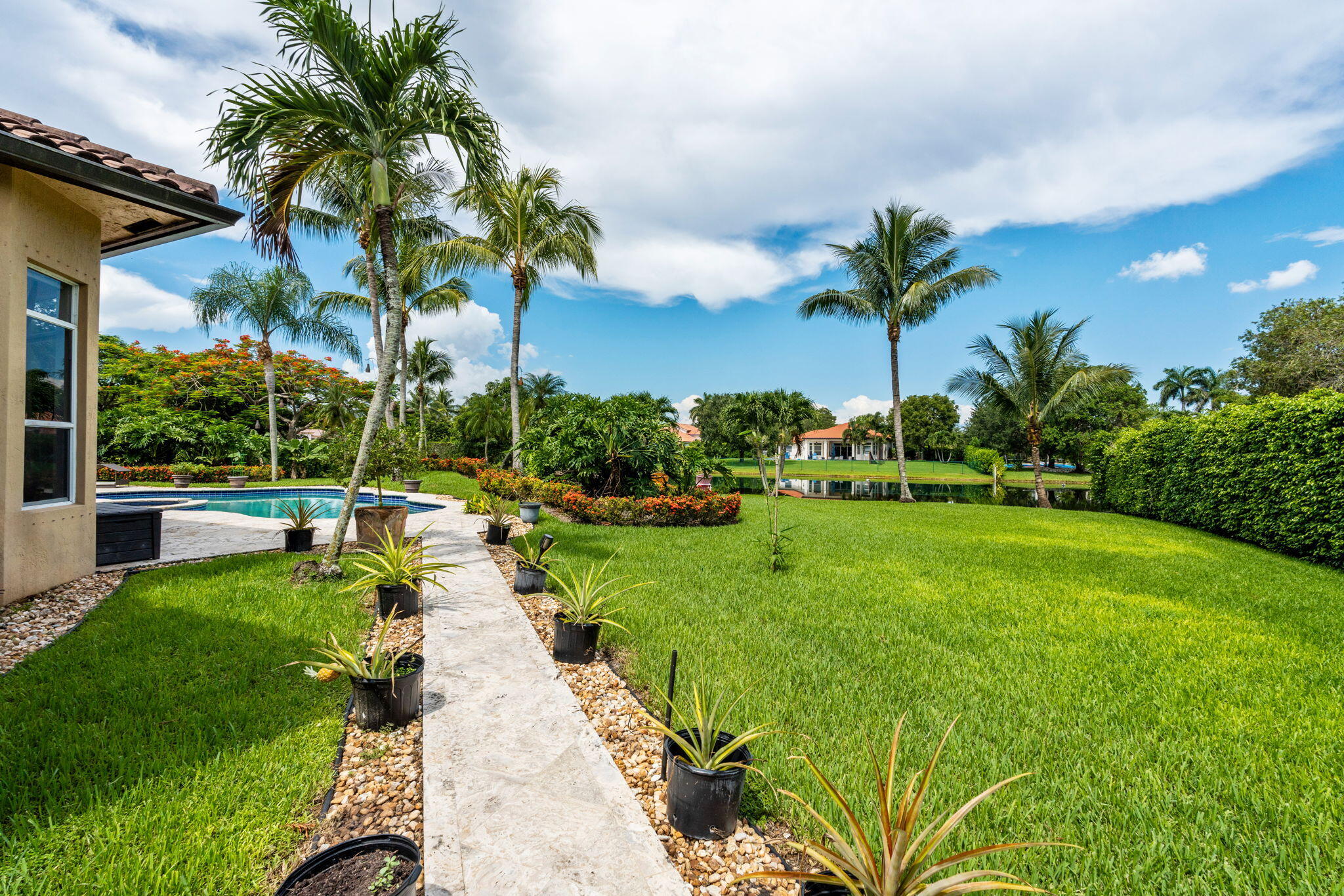 GROVES PARK - Residential