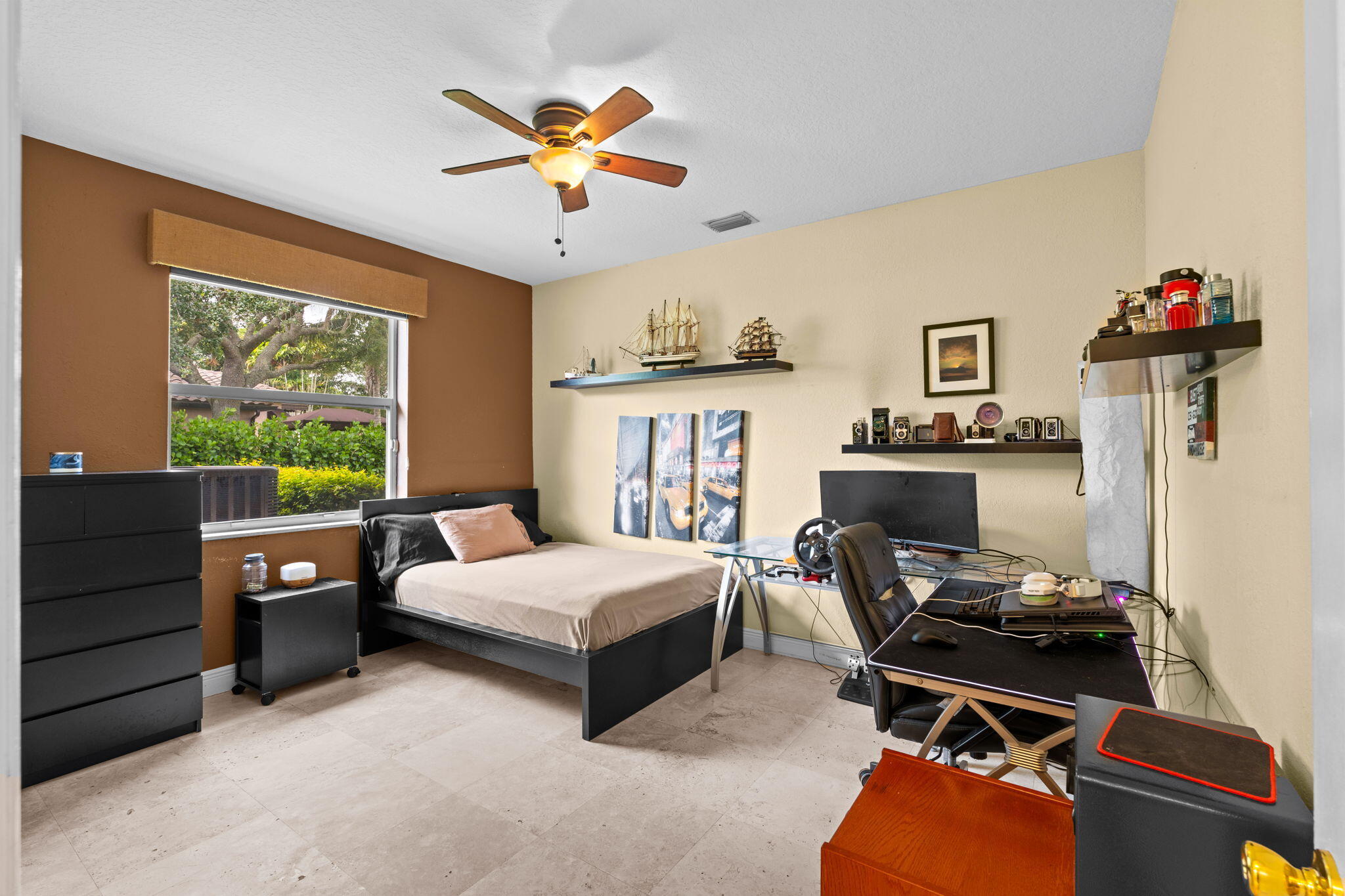 GROVES PARK - Residential