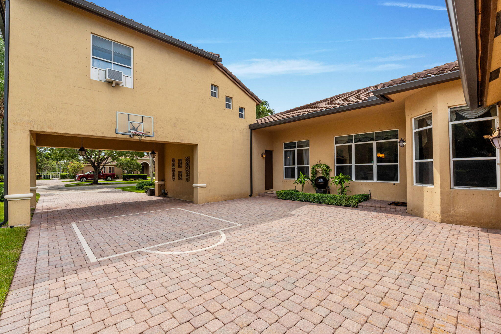 GROVES PARK - Residential