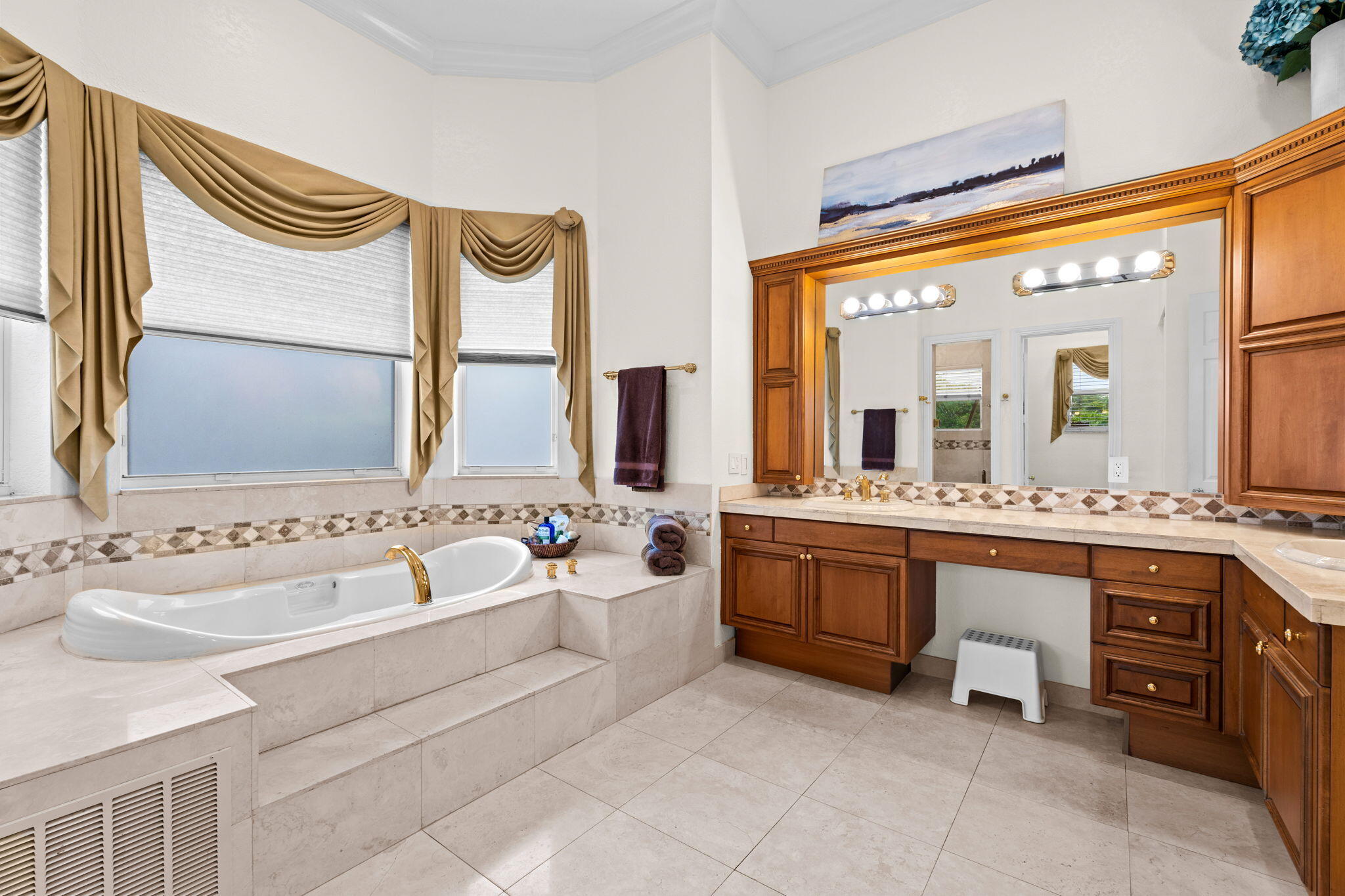 GROVES PARK - Residential
