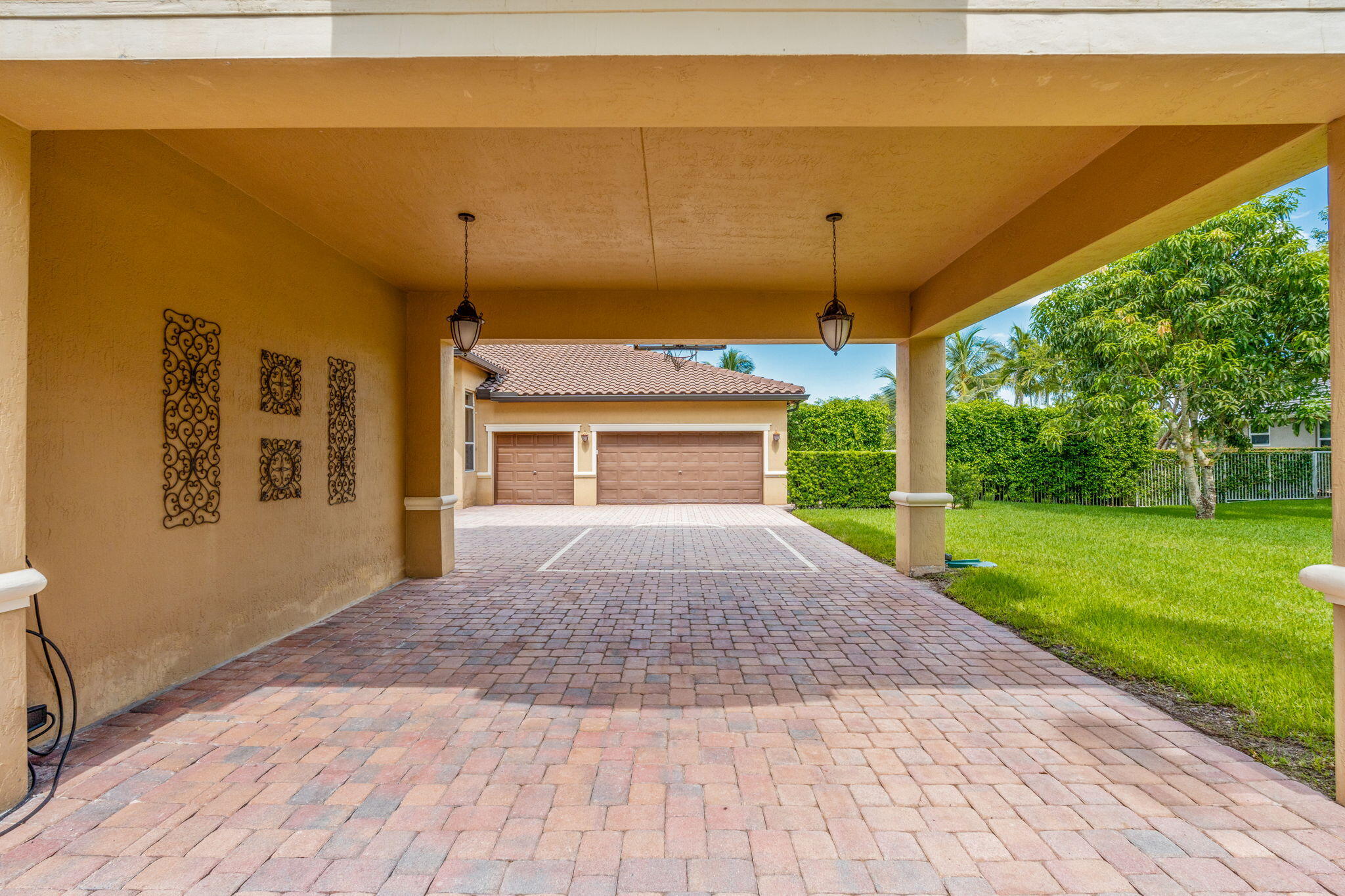 GROVES PARK - Residential
