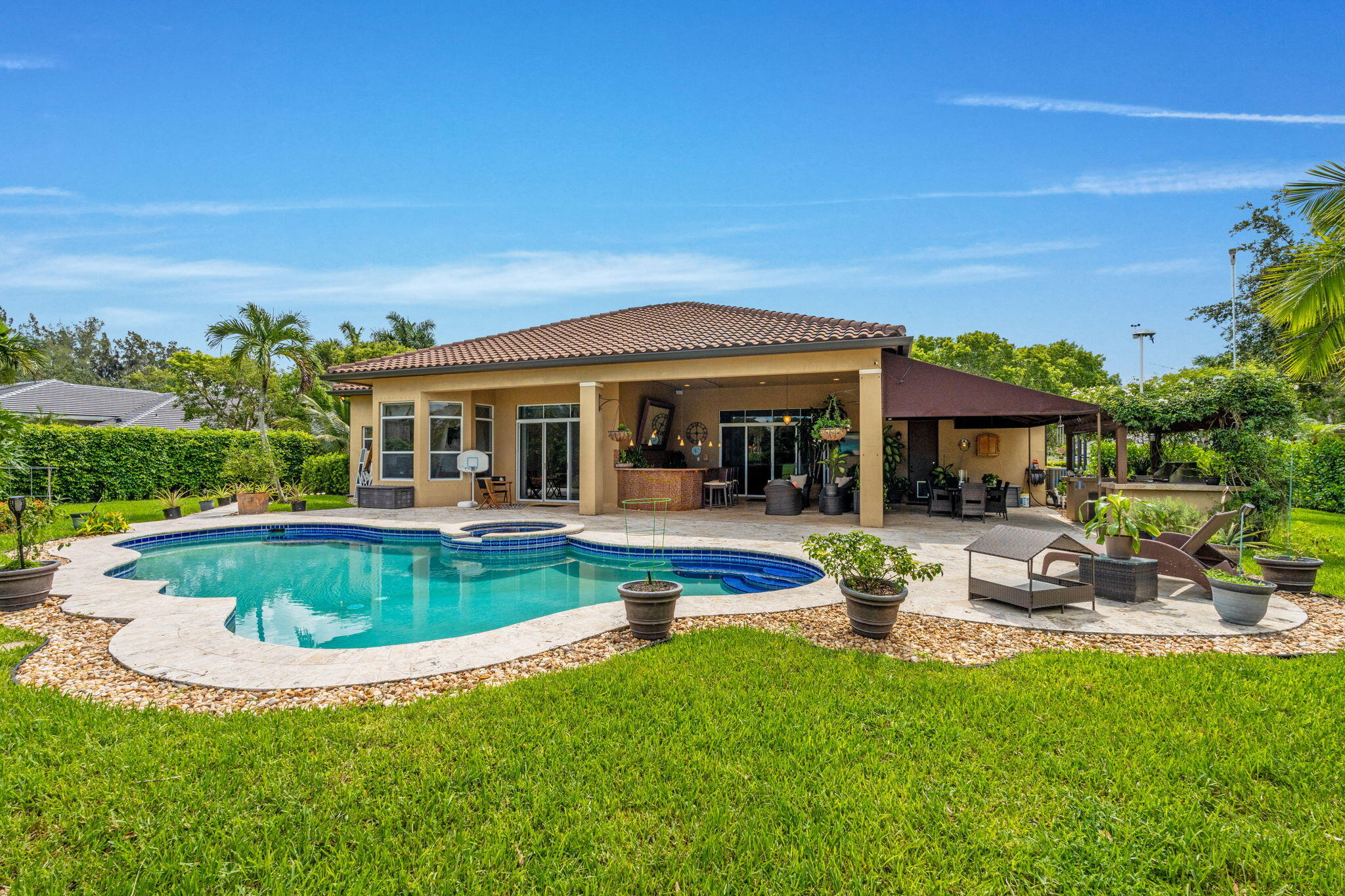 GROVES PARK - Residential