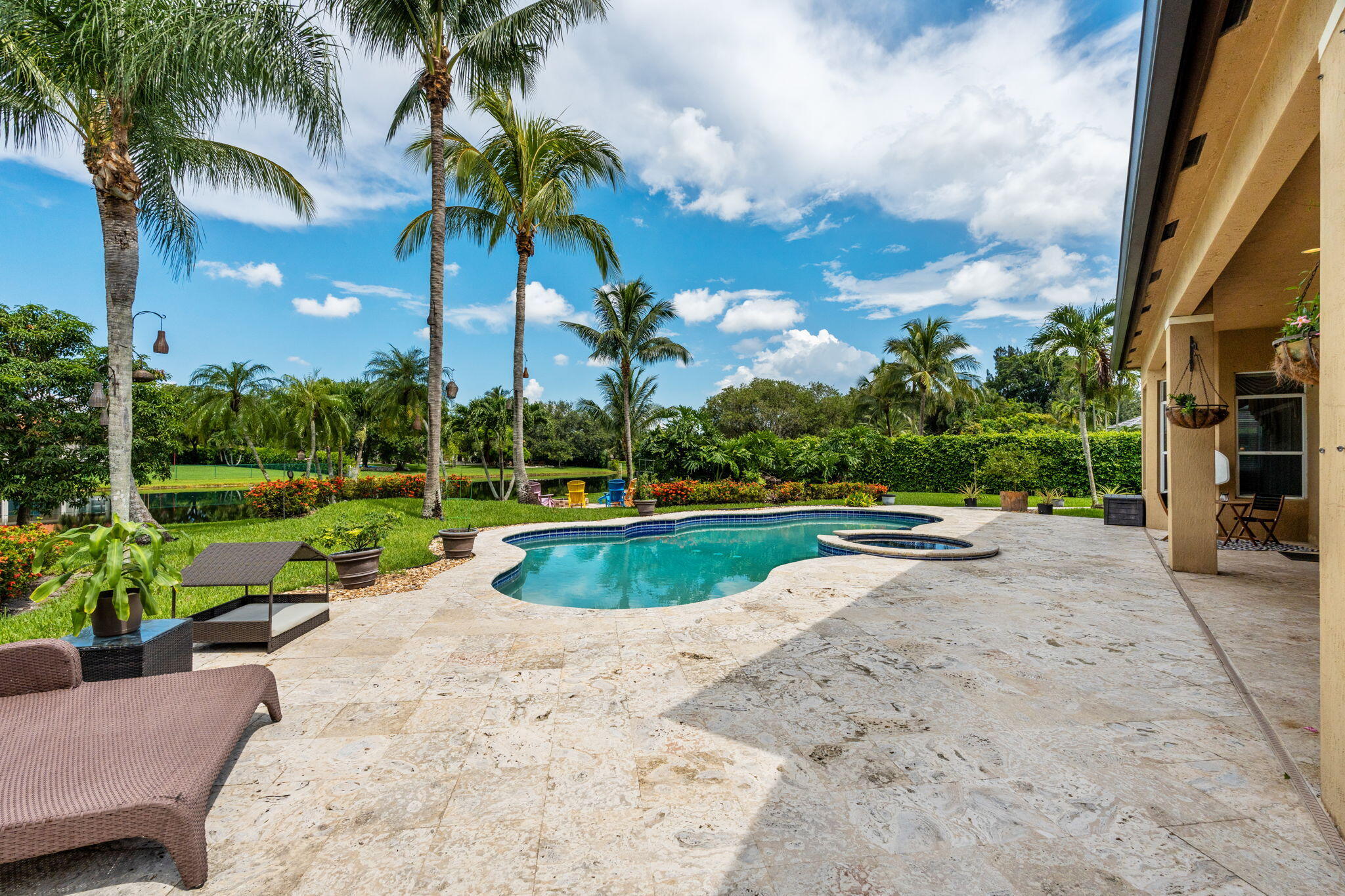 GROVES PARK - Residential