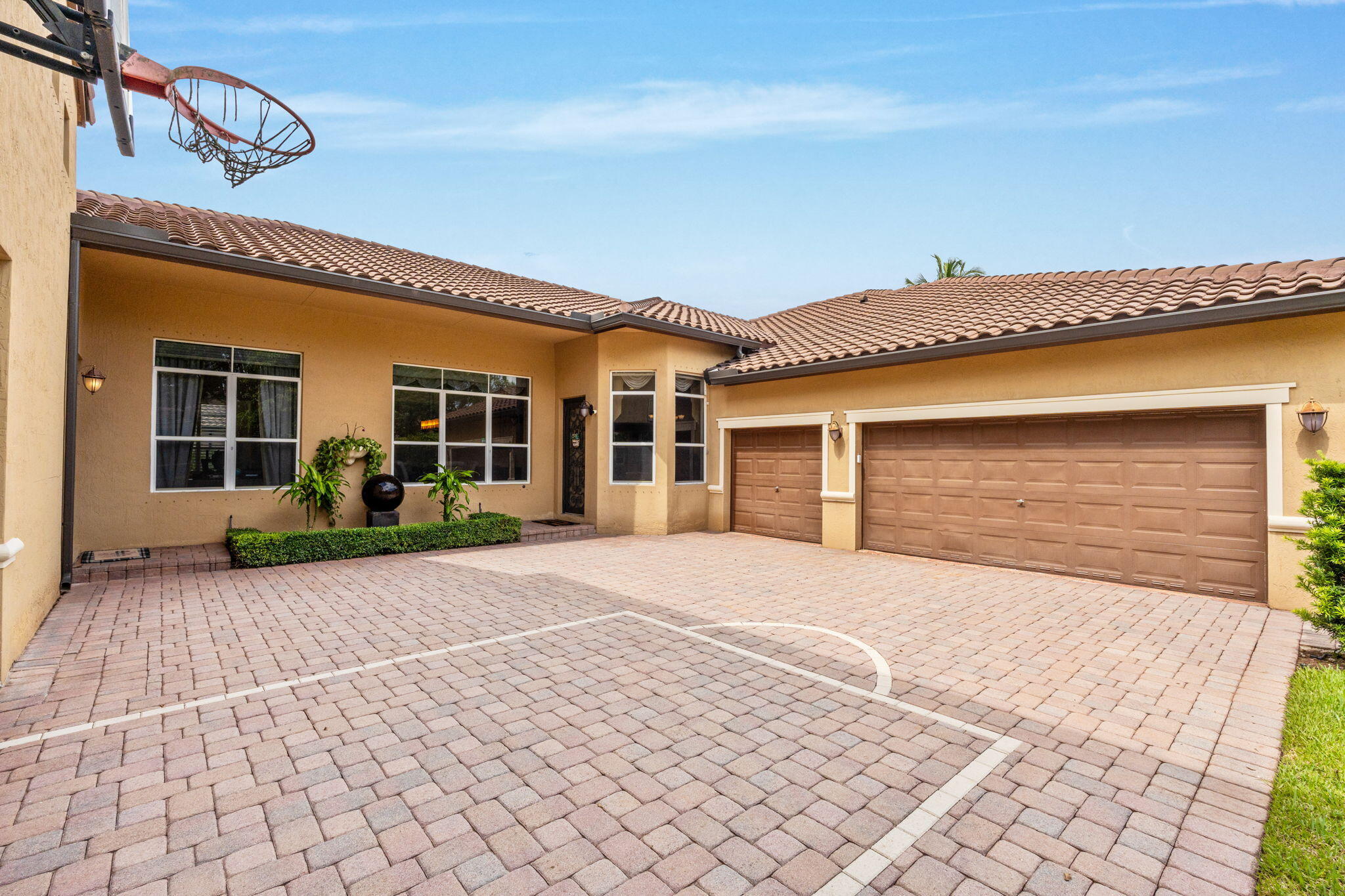 GROVES PARK - Residential
