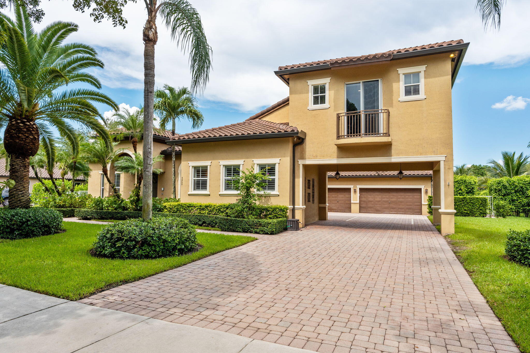 GROVES PARK - Residential