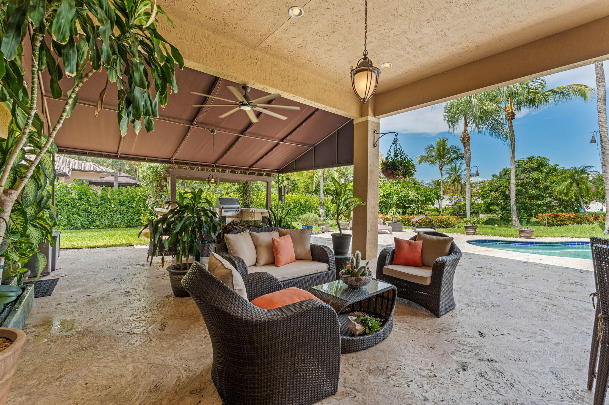 GROVES PARK - Residential