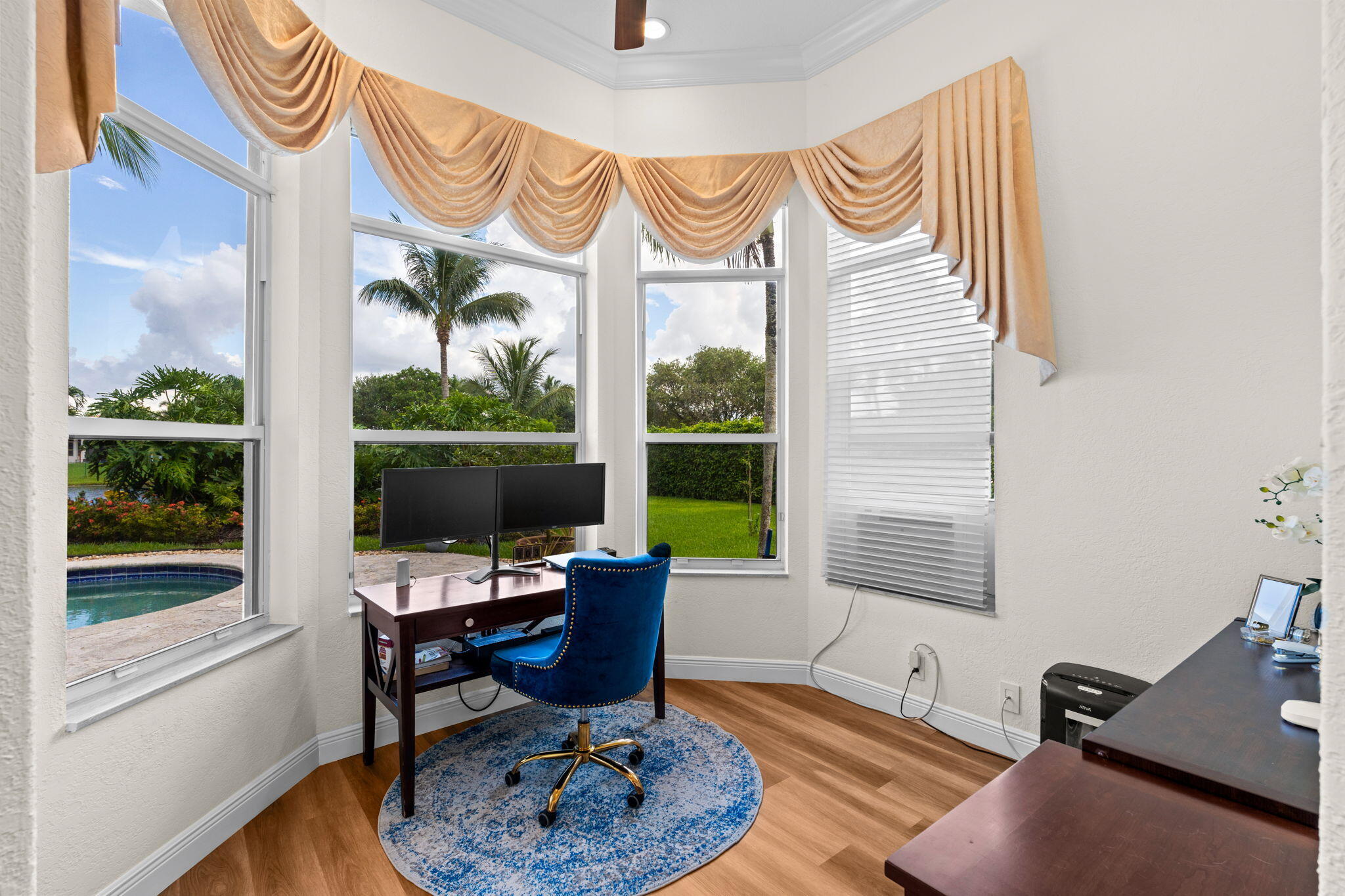 GROVES PARK - Residential