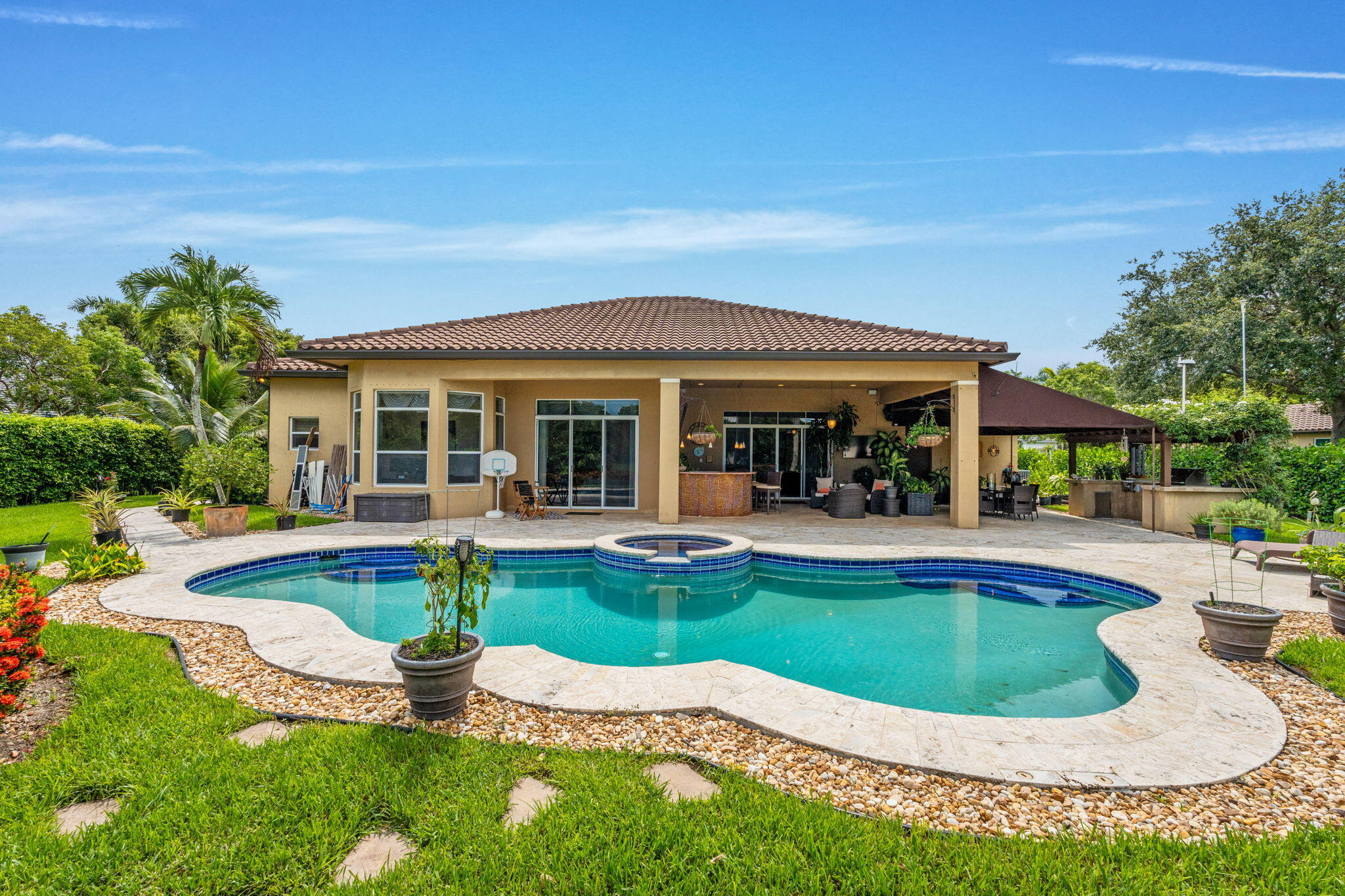 GROVES PARK - Residential