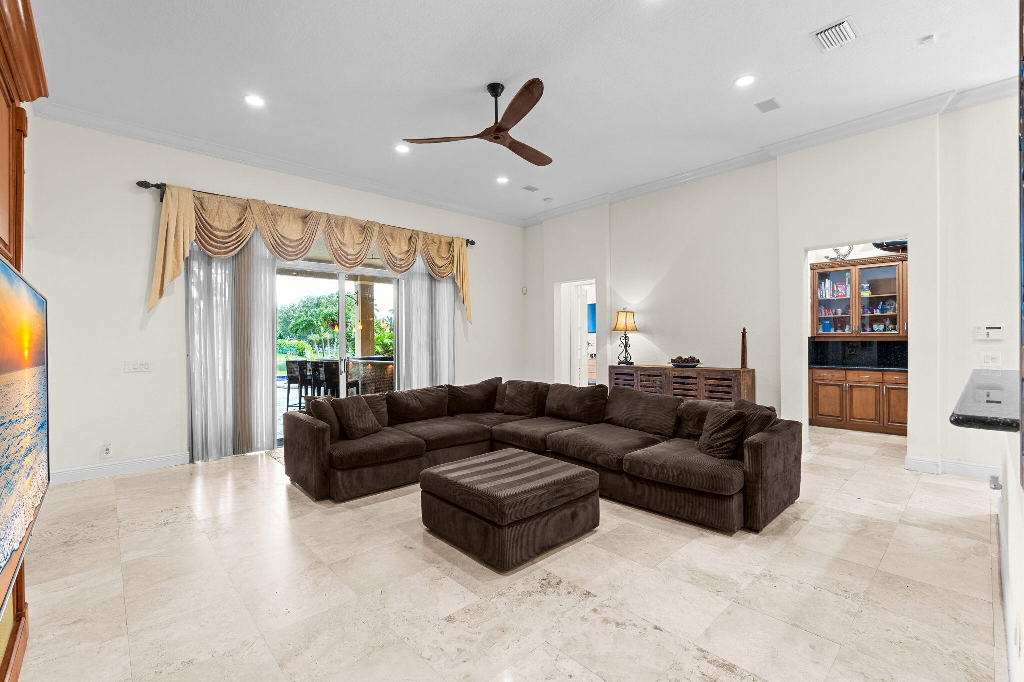 GROVES PARK - Residential
