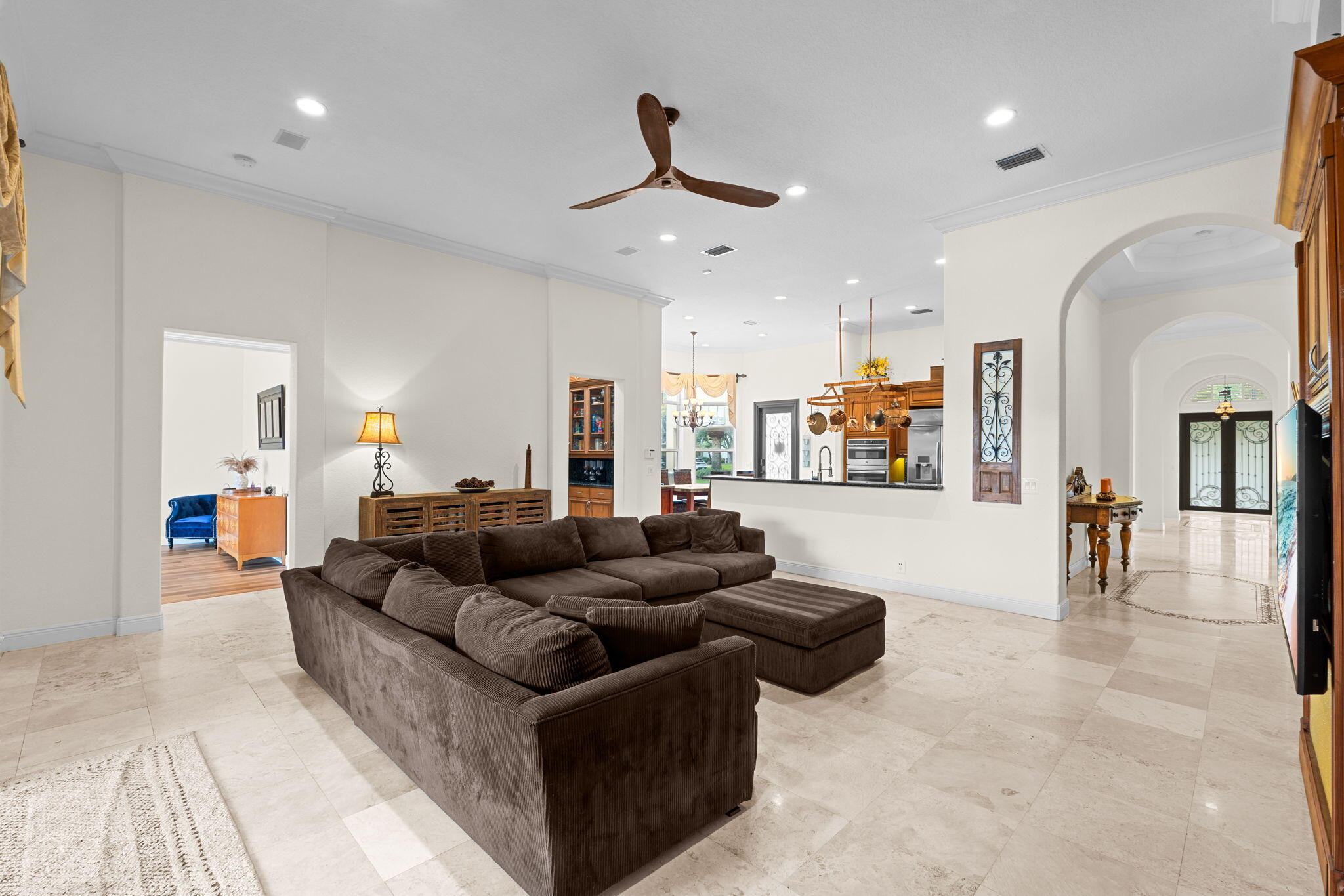 GROVES PARK - Residential