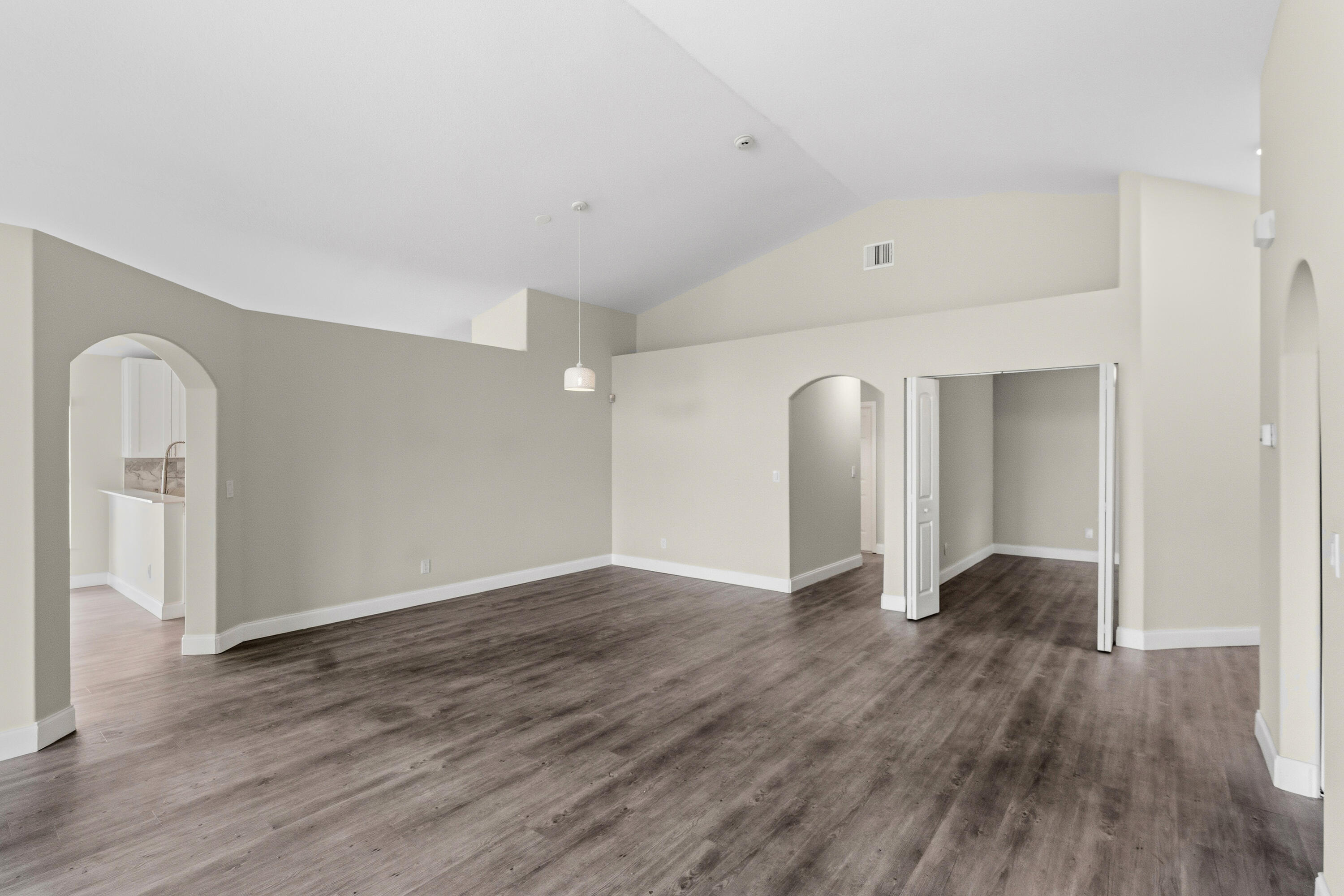 HEFTLER HOMES AT PEMBROKE SHORES - Residential