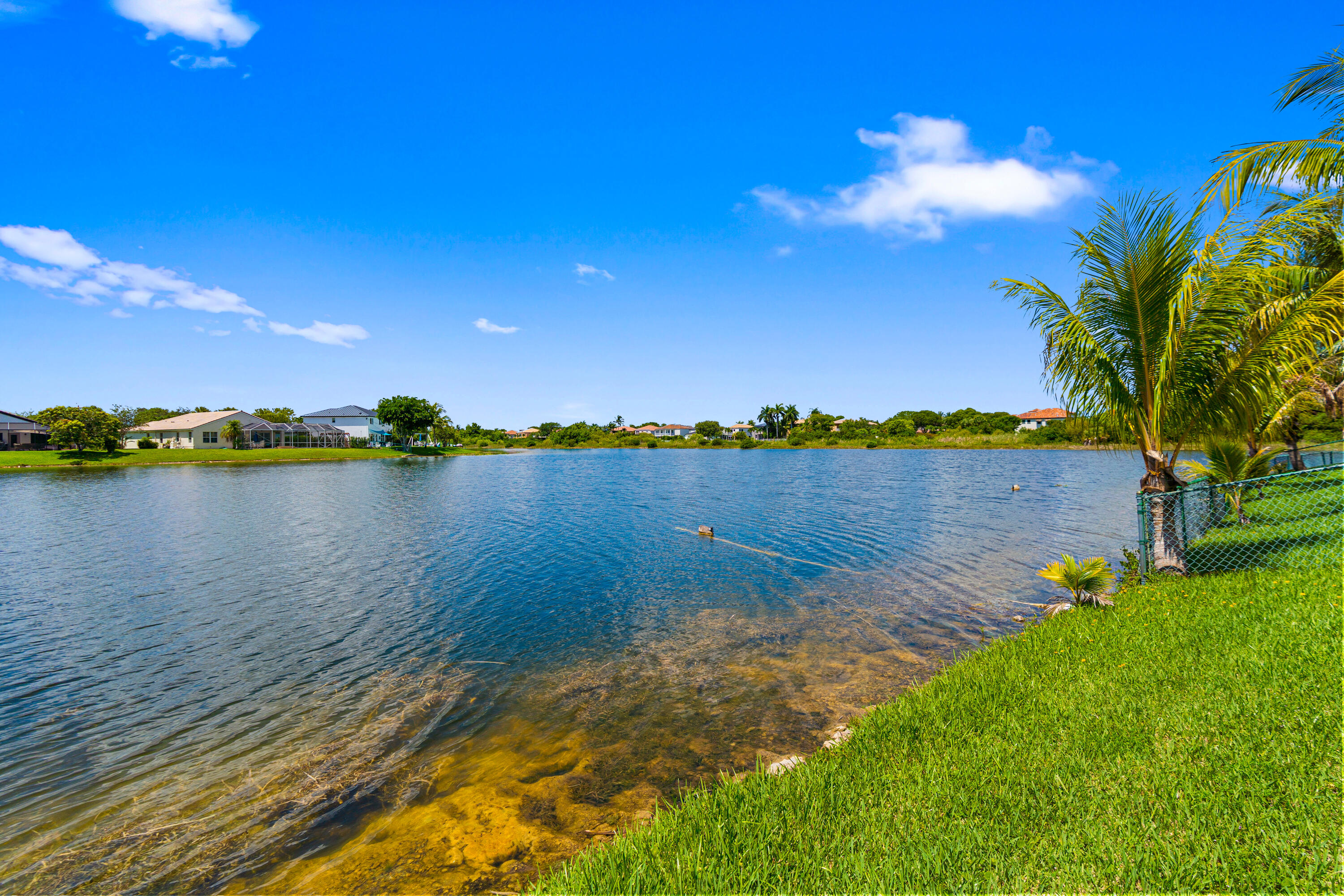 HEFTLER HOMES AT PEMBROKE SHORES - Residential