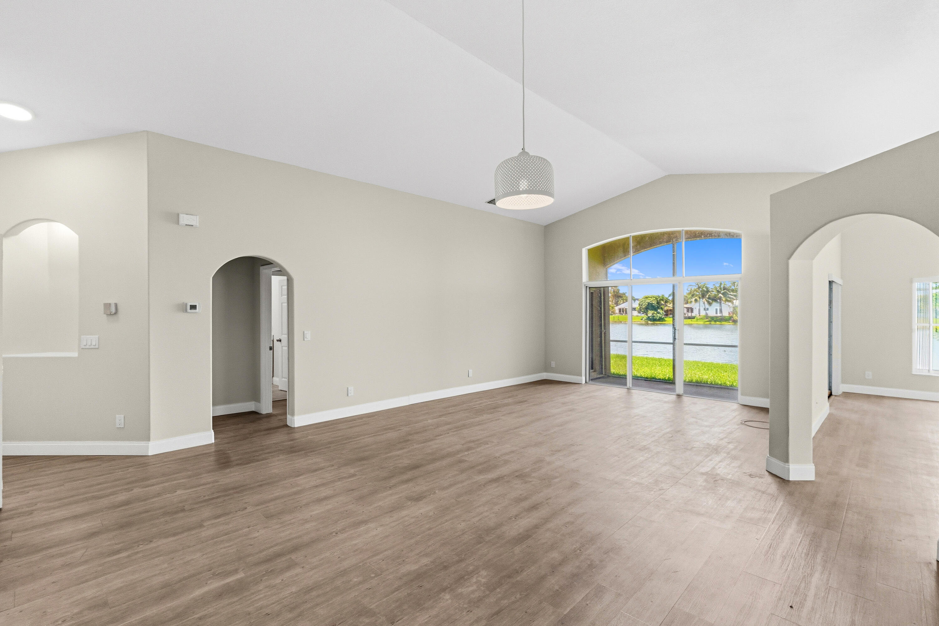 HEFTLER HOMES AT PEMBROKE SHORES - Residential