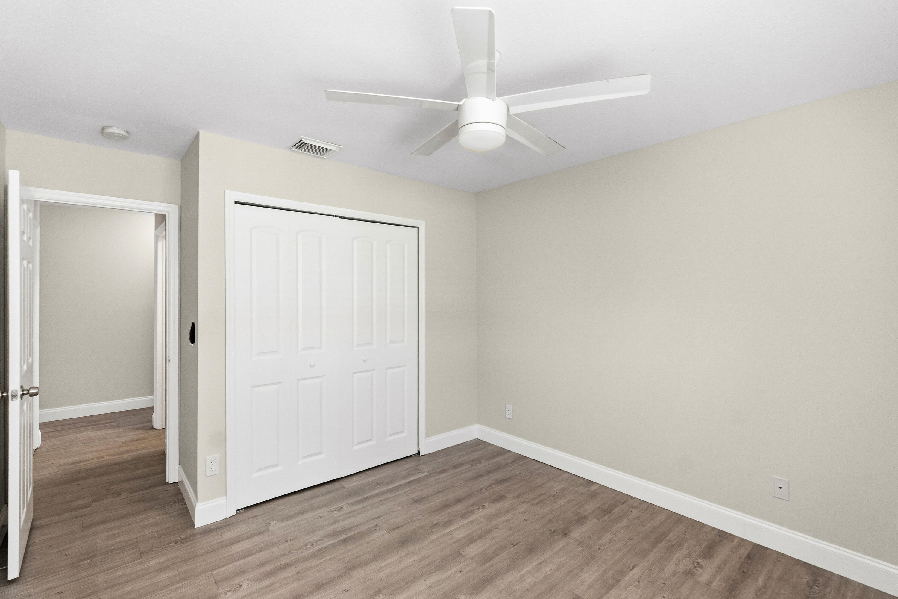 HEFTLER HOMES AT PEMBROKE SHORES - Residential