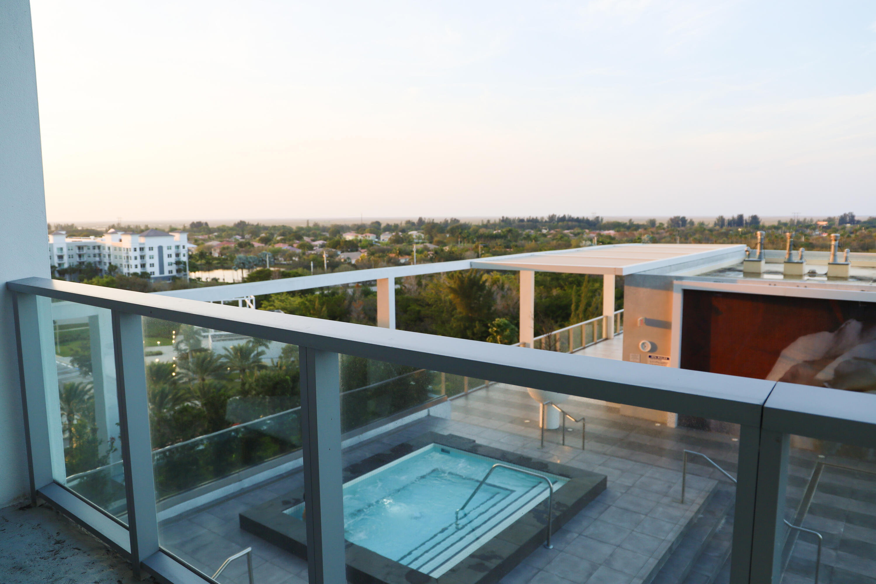 METROPICA NORTH TOWER ONE - Residential