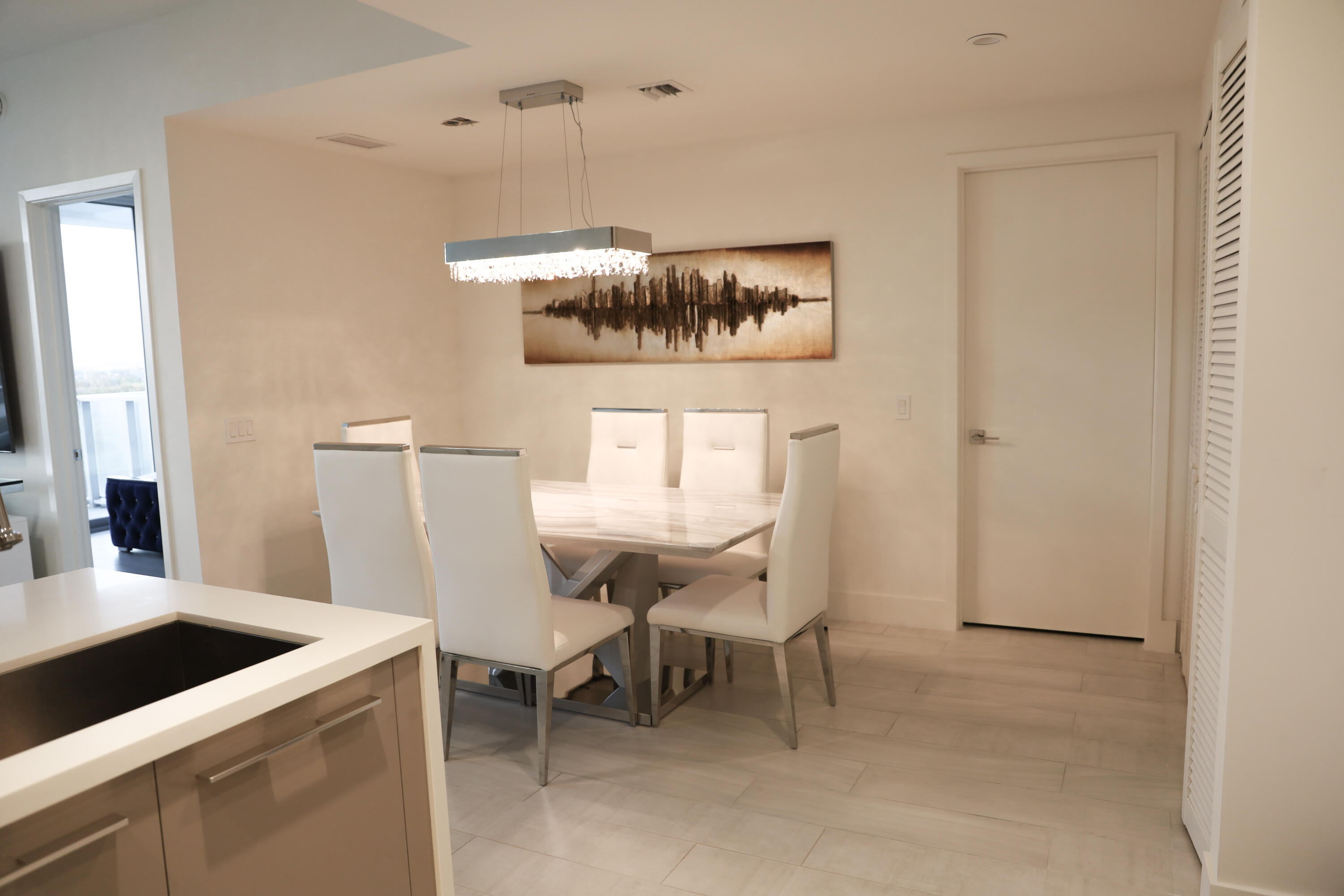 METROPICA NORTH TOWER ONE - Residential