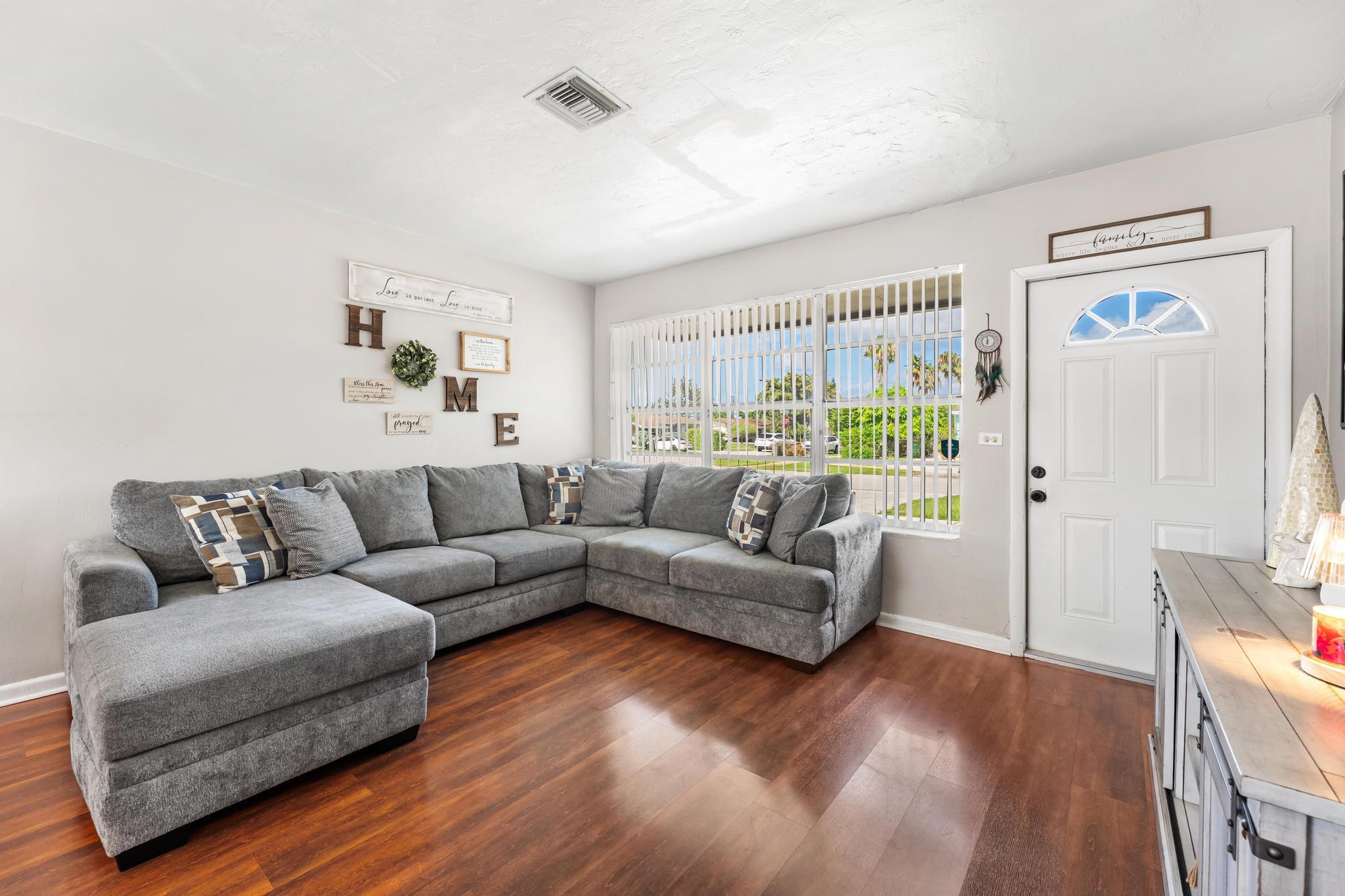 PALM SPRINGS VILLAGE PL 3 IN - Residential
