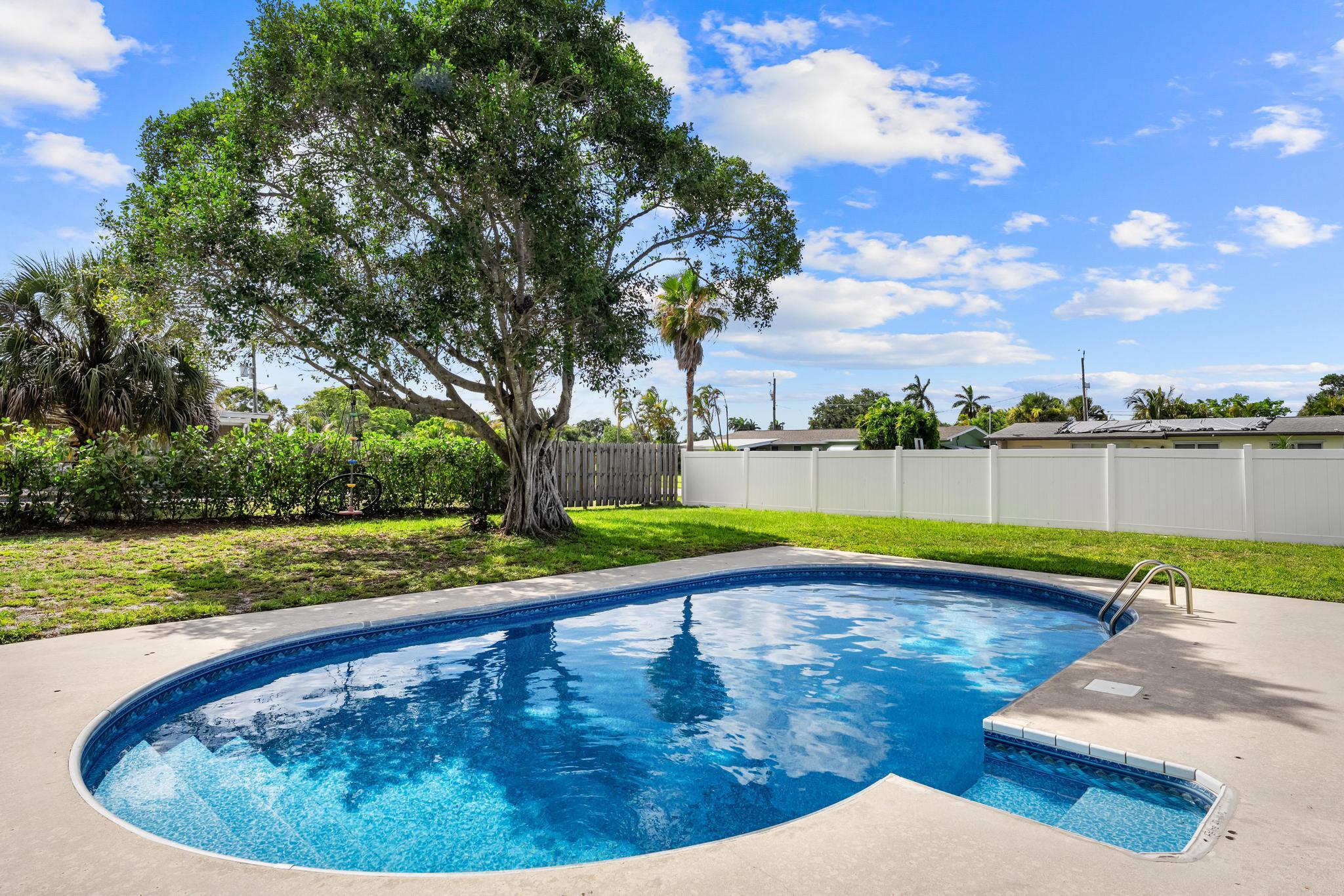 PALM SPRINGS VILLAGE PL 3 IN - Residential
