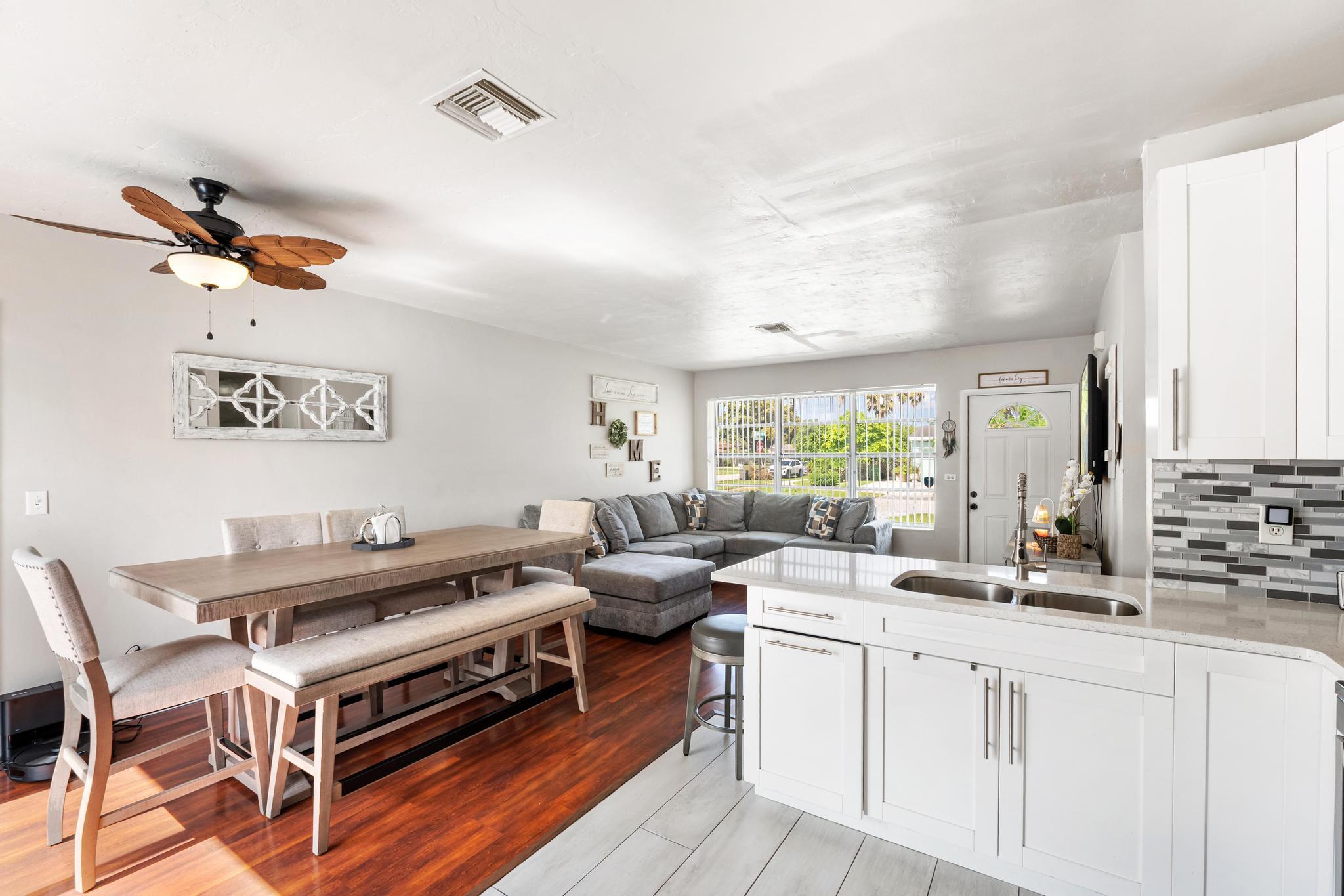 PALM SPRINGS VILLAGE PL 3 IN - Residential