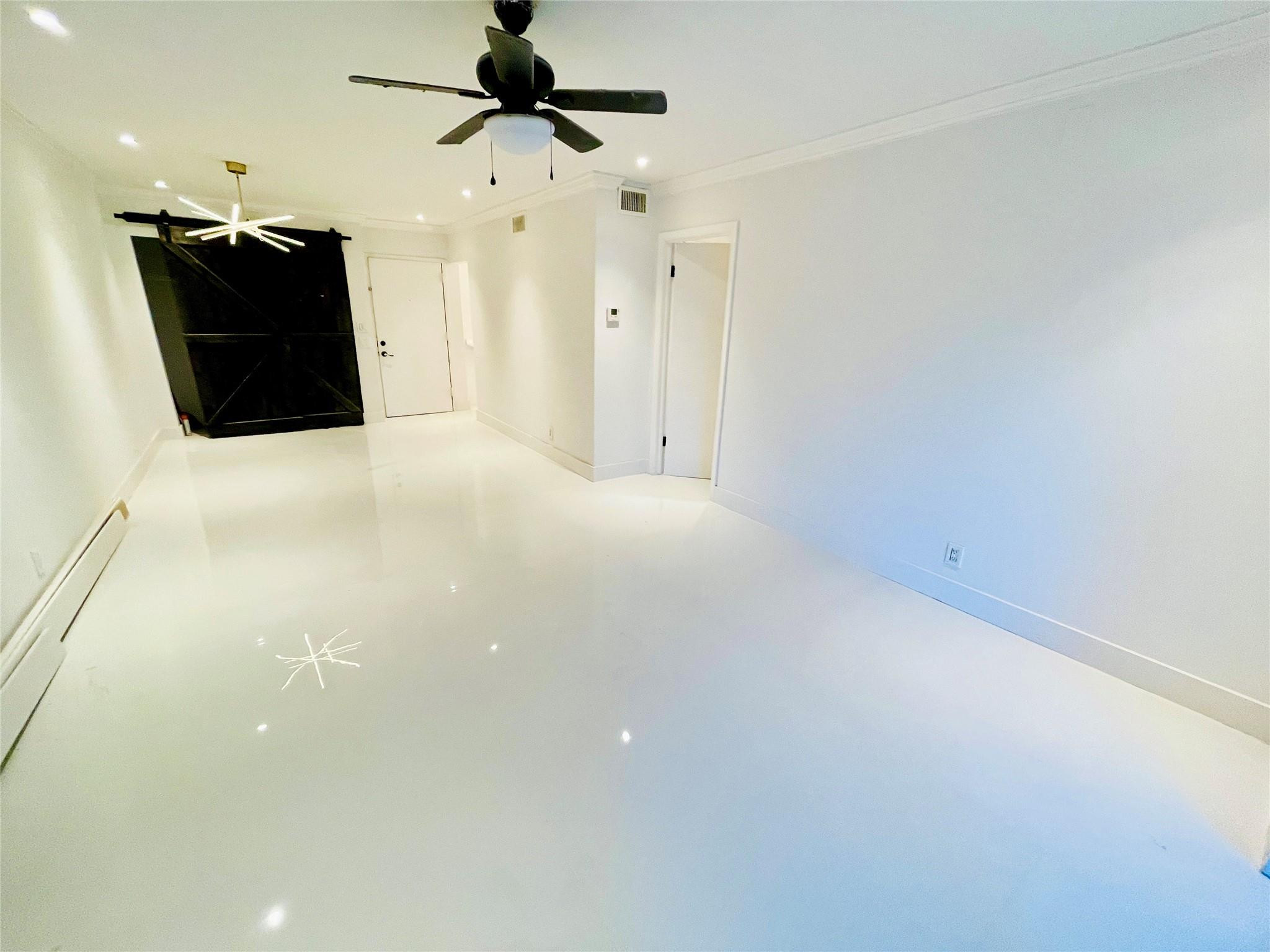 OAKLAND SHORES CONDOMINIUM 1 - Residential Lease