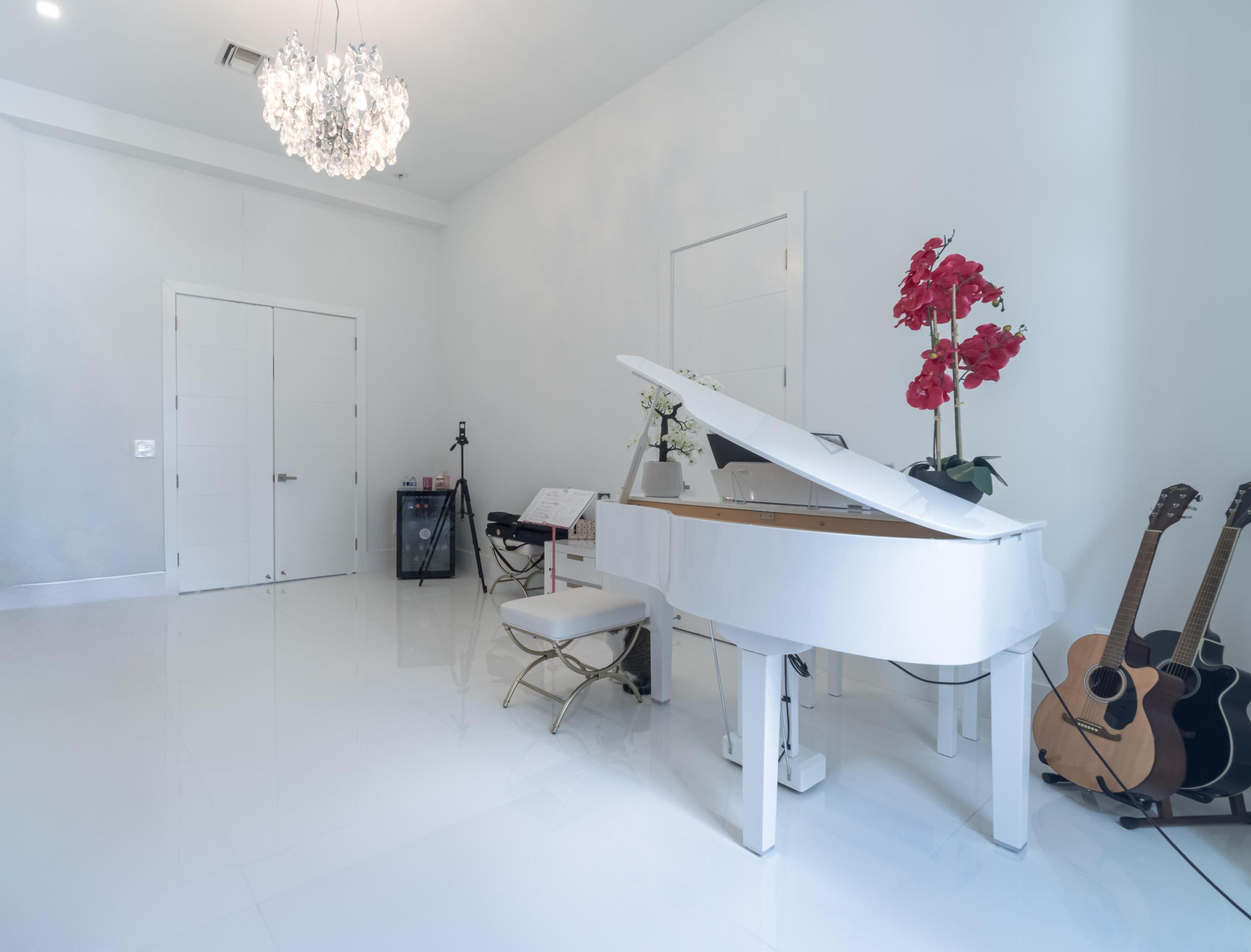 HERON BAY EAST - Residential
