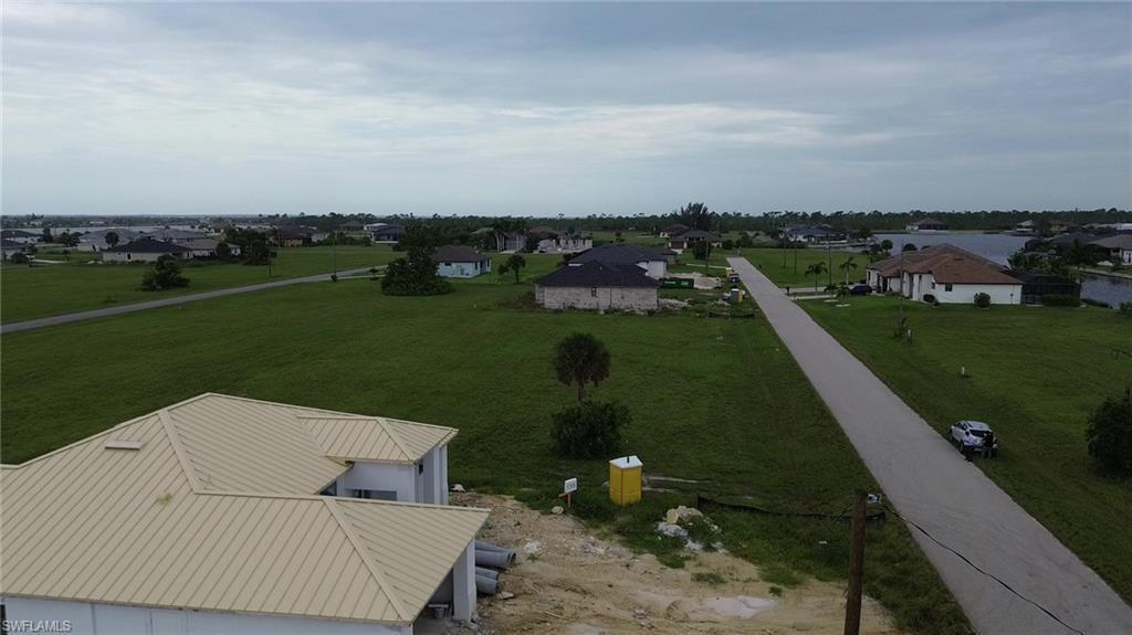 CAPE CORAL - Land