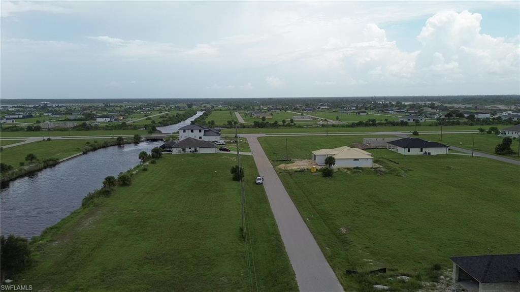 CAPE CORAL - Land