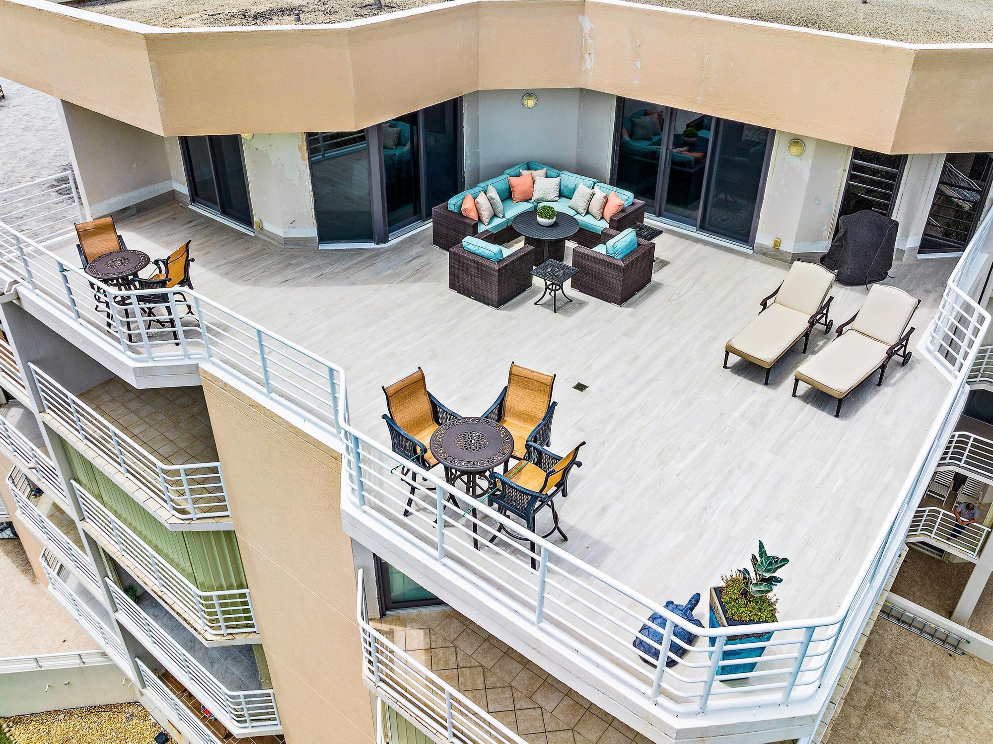CORINTHIANS CONDO - Residential Lease