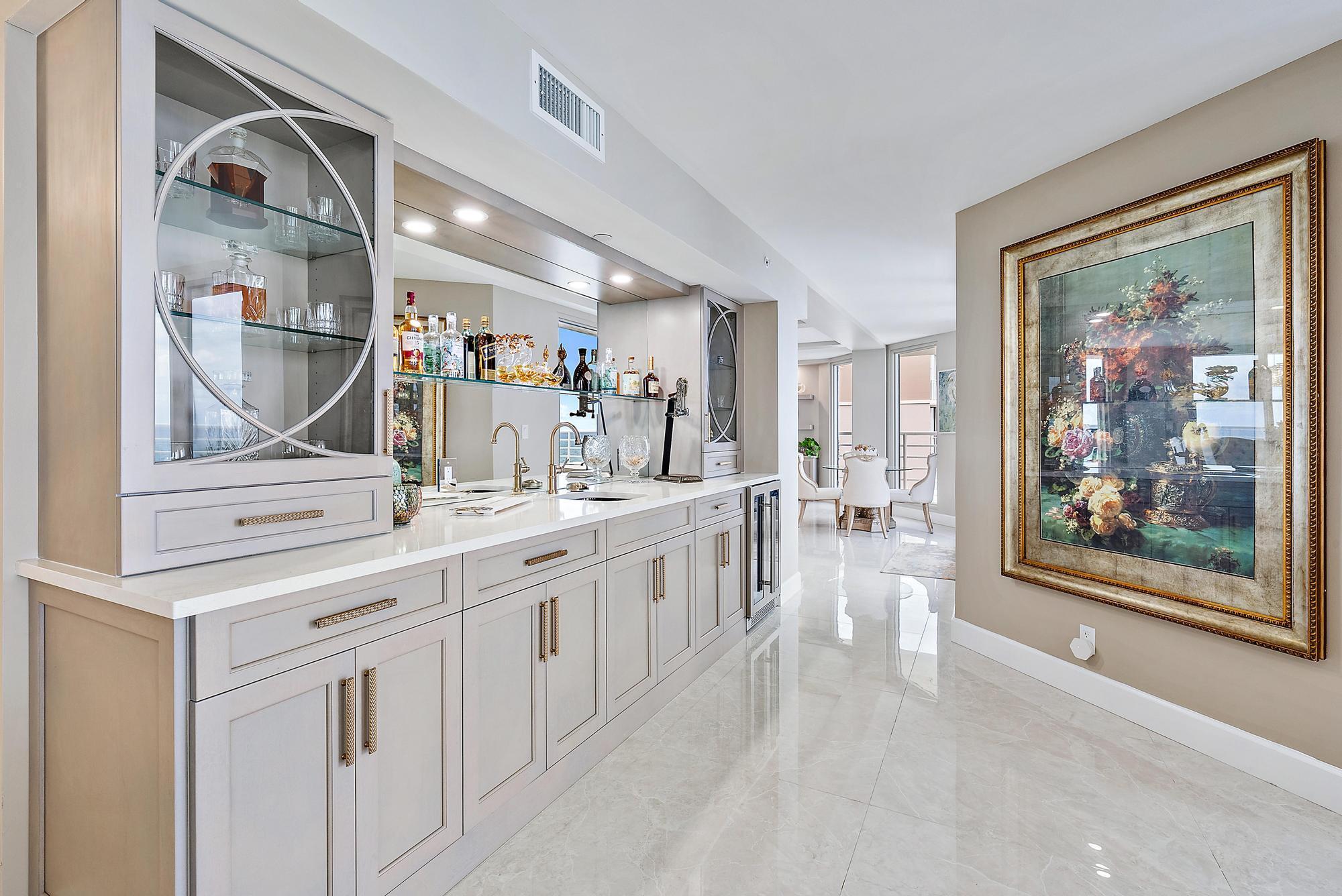 CORINTHIANS CONDO - Residential Lease
