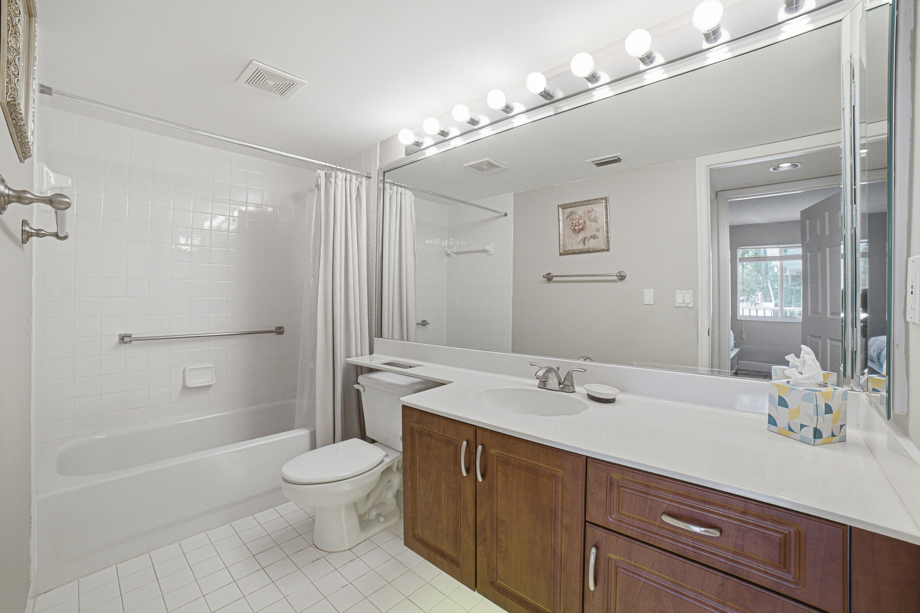 GRANVILLE CONDOMINIUM - Residential