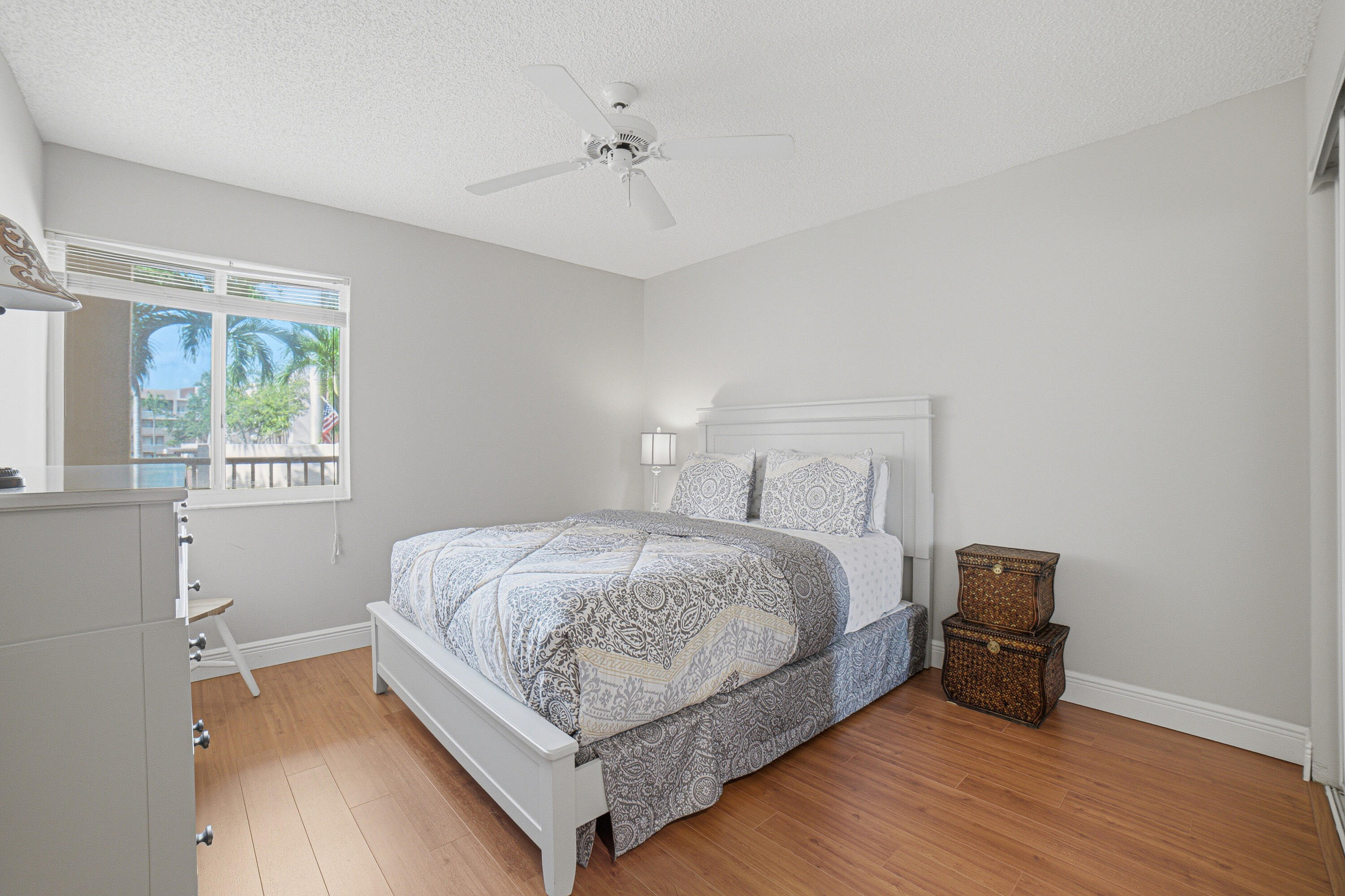 GRANVILLE CONDOMINIUM - Residential
