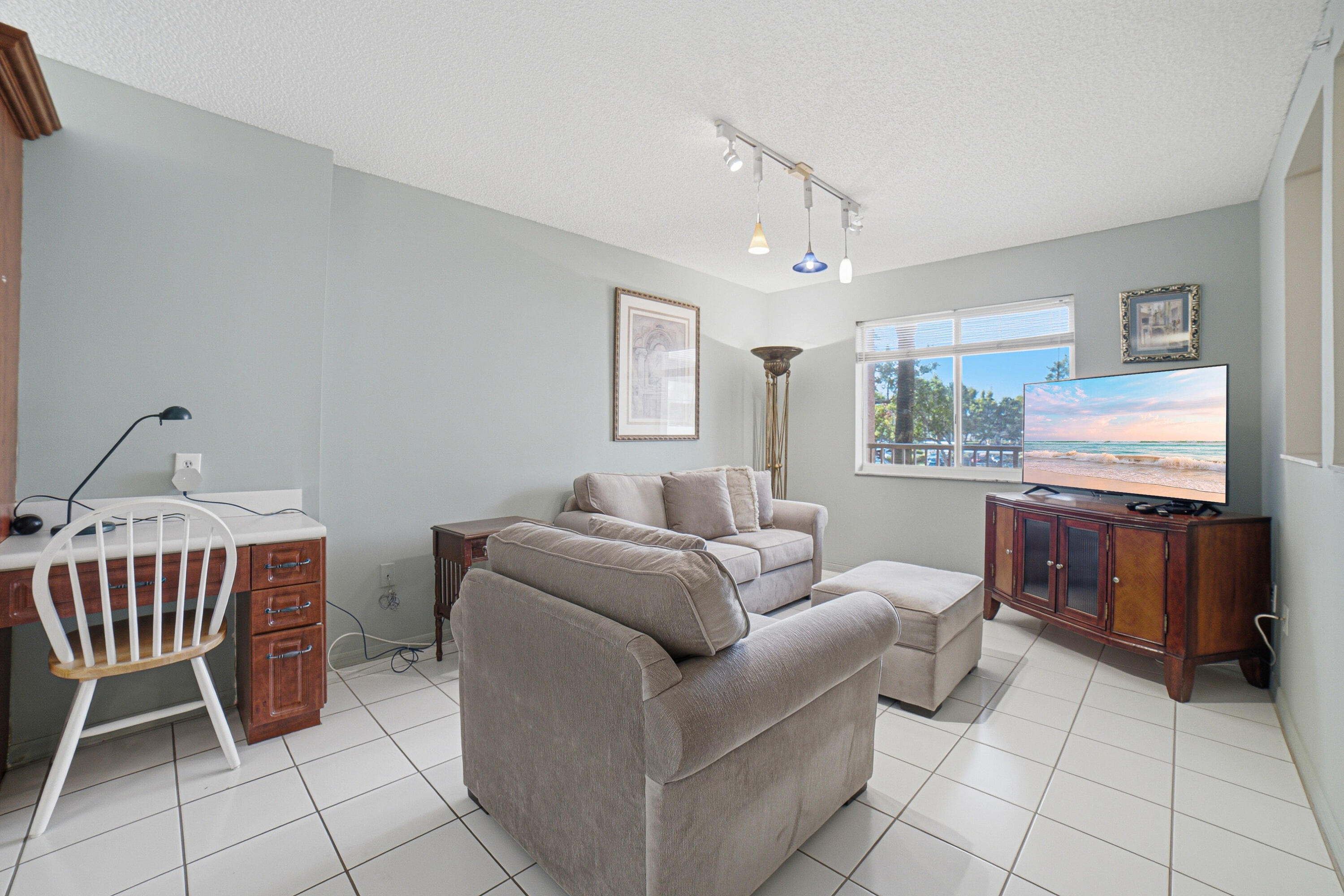 GRANVILLE CONDOMINIUM - Residential