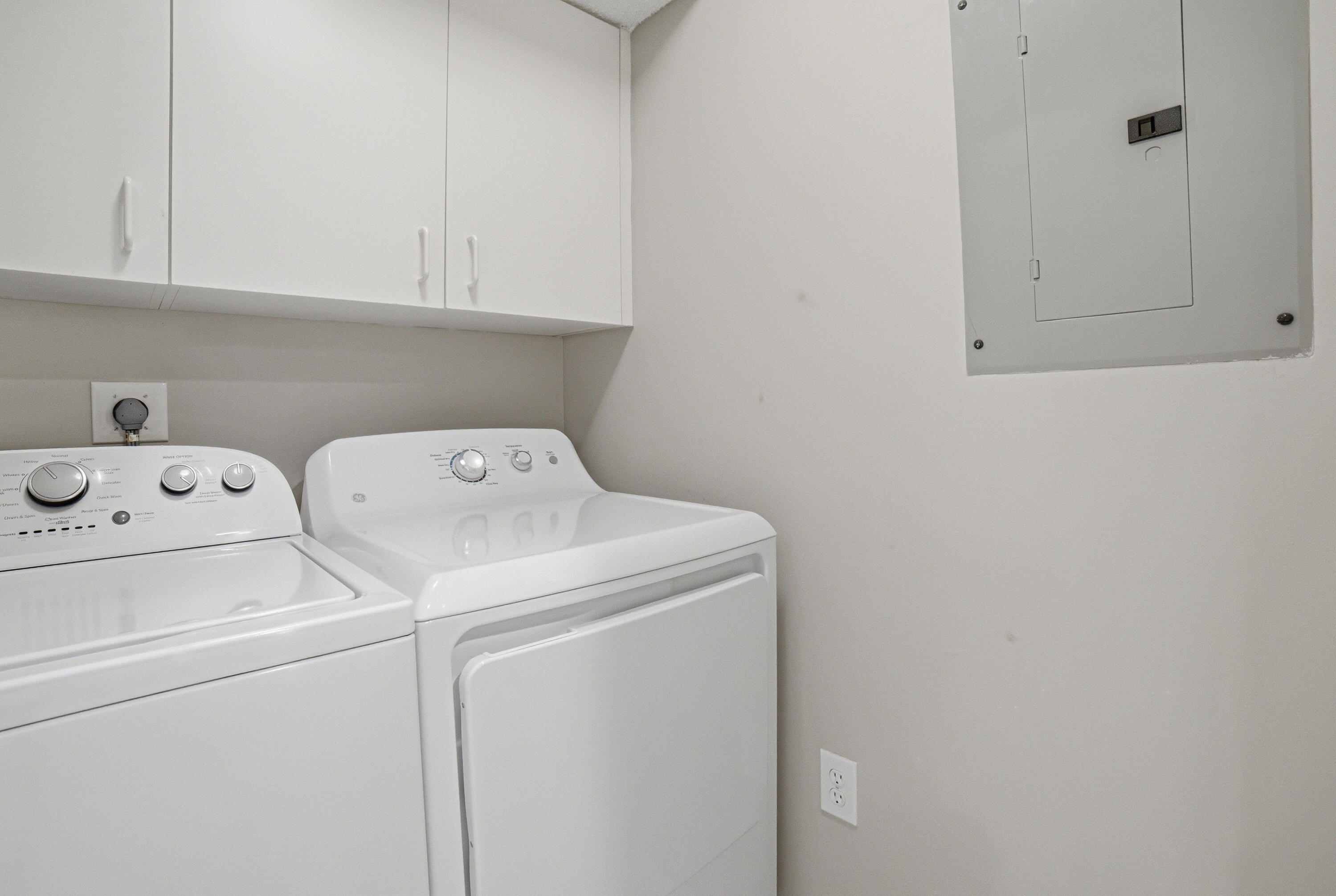 GRANVILLE CONDOMINIUM - Residential