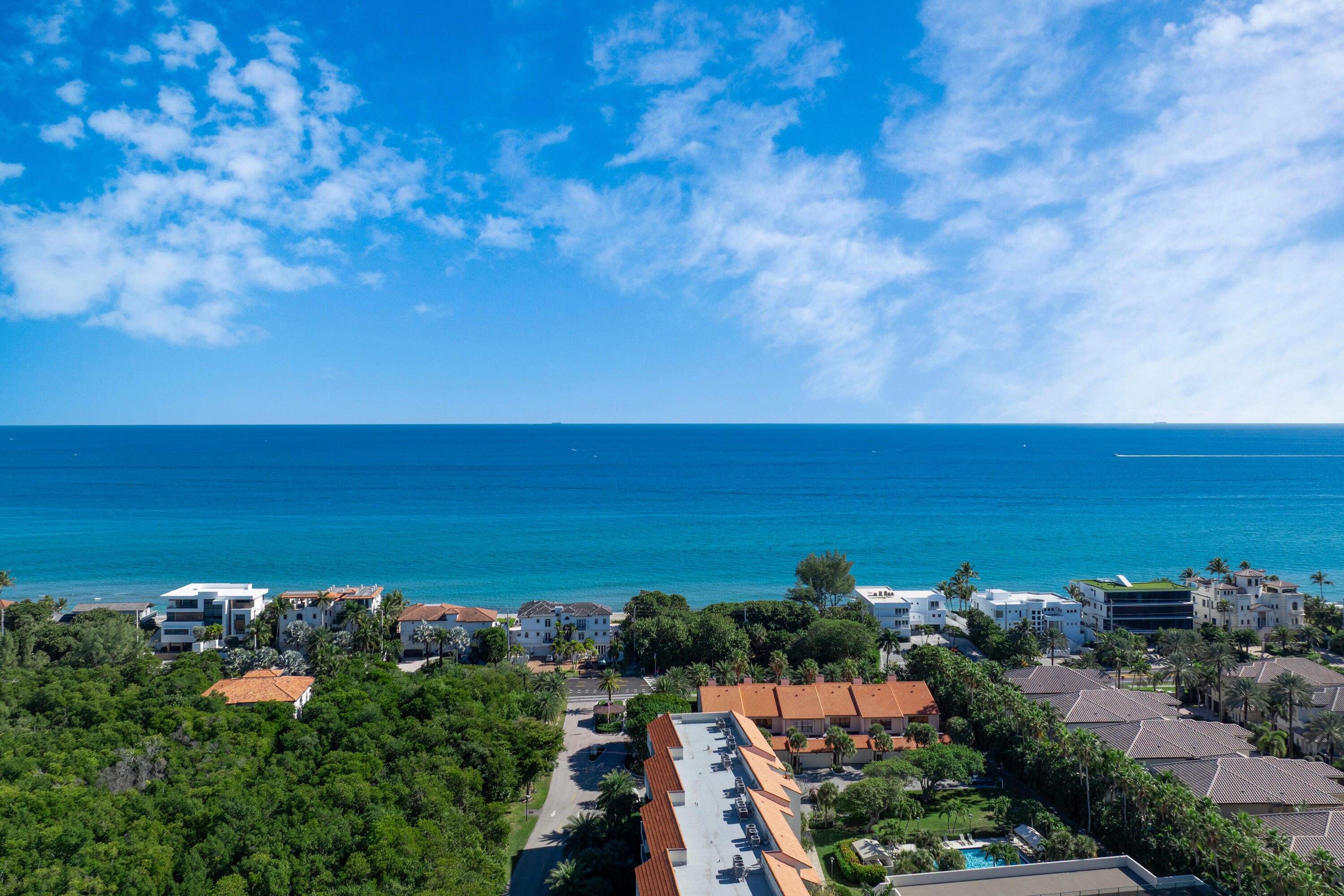 REGENCY HIGHLAND CLUB CONDO - Residential