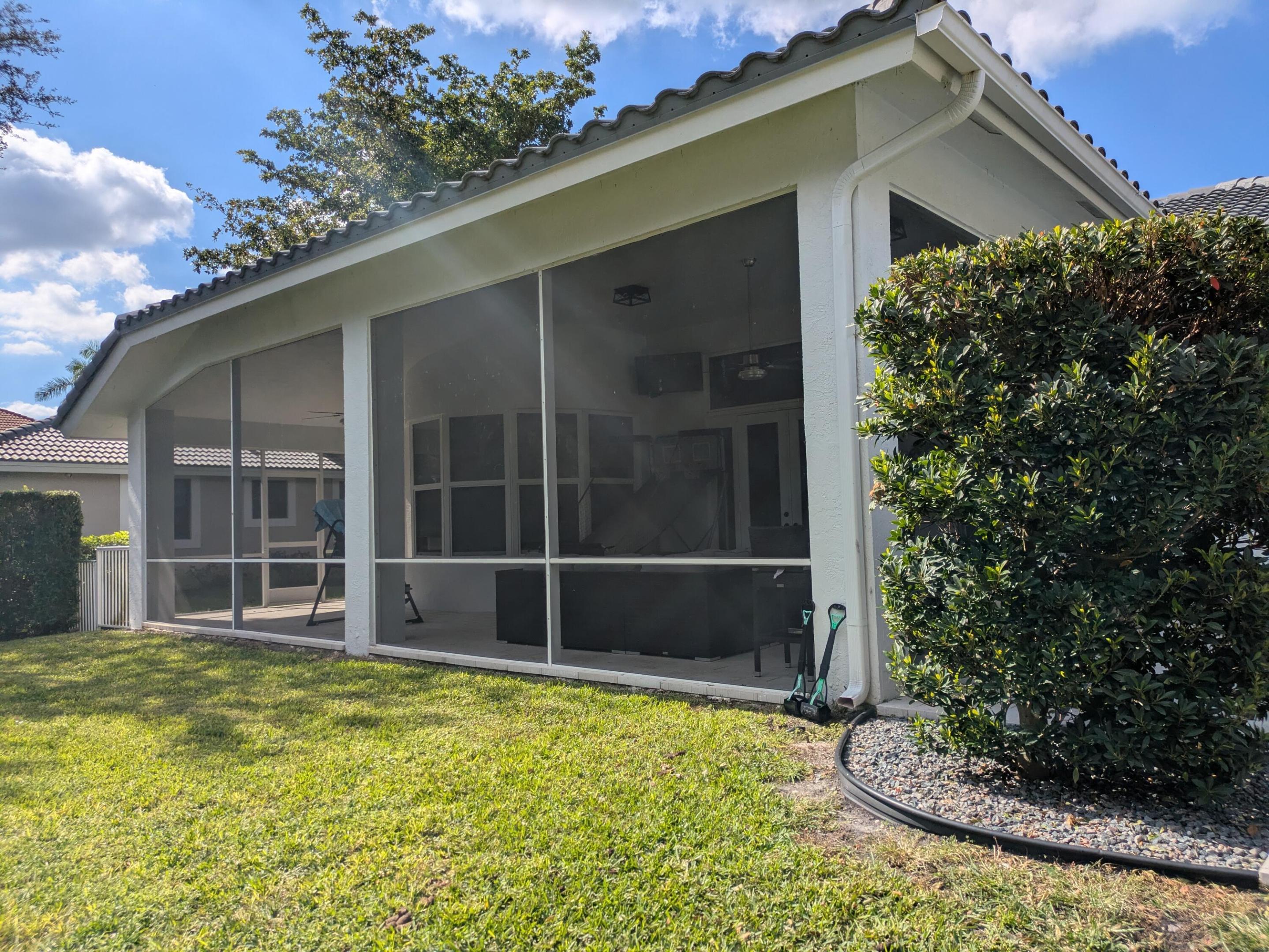 GREENS OF EAGLE TRACE - Residential Lease