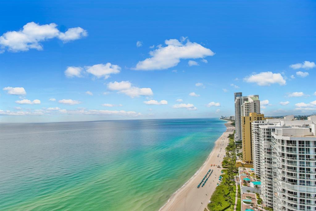 LA PERLA CONDO - Residential