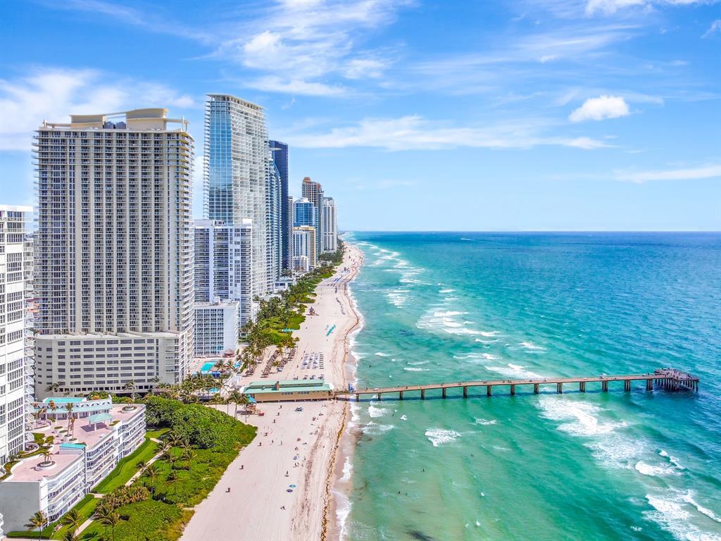 LA PERLA CONDO - Residential
