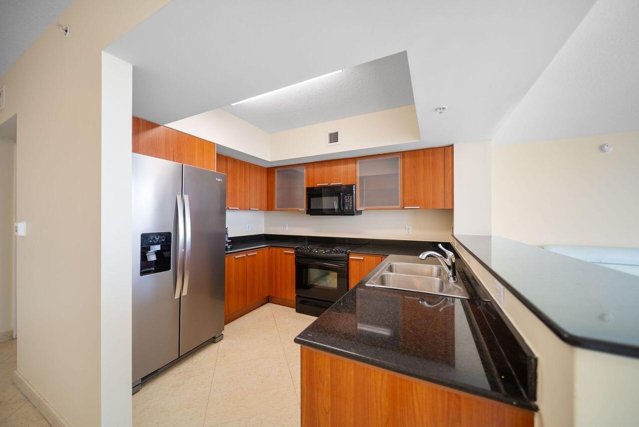 LA PERLA CONDO - Residential