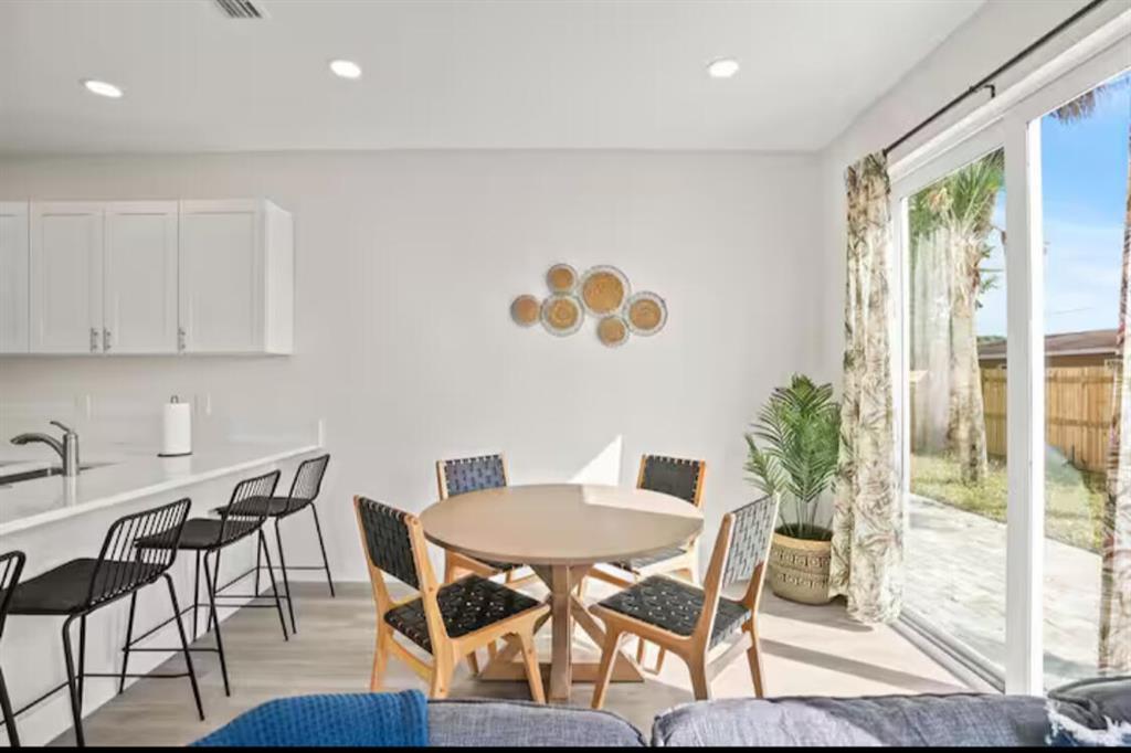 SHADY GROVE - Residential Lease
