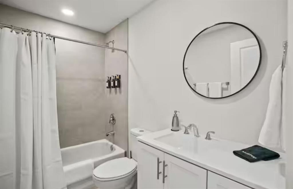 SHADY GROVE - Residential Lease