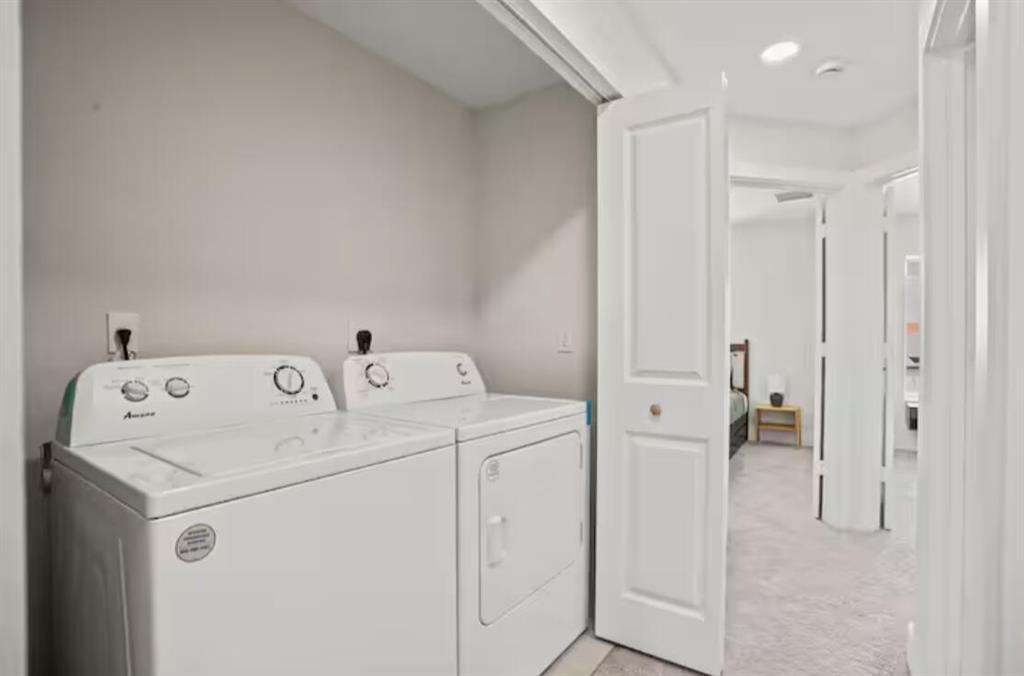SHADY GROVE - Residential Lease