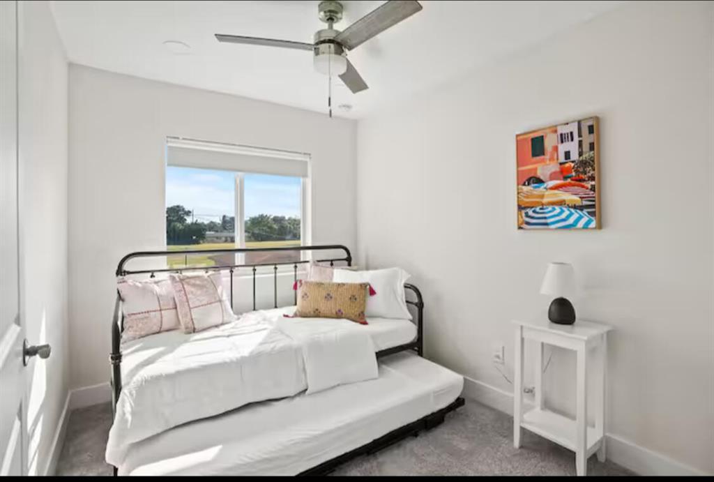 SHADY GROVE - Residential Lease