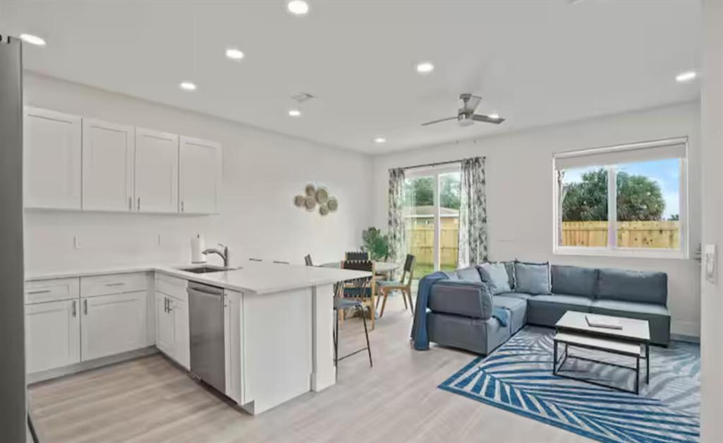 SHADY GROVE - Residential Lease